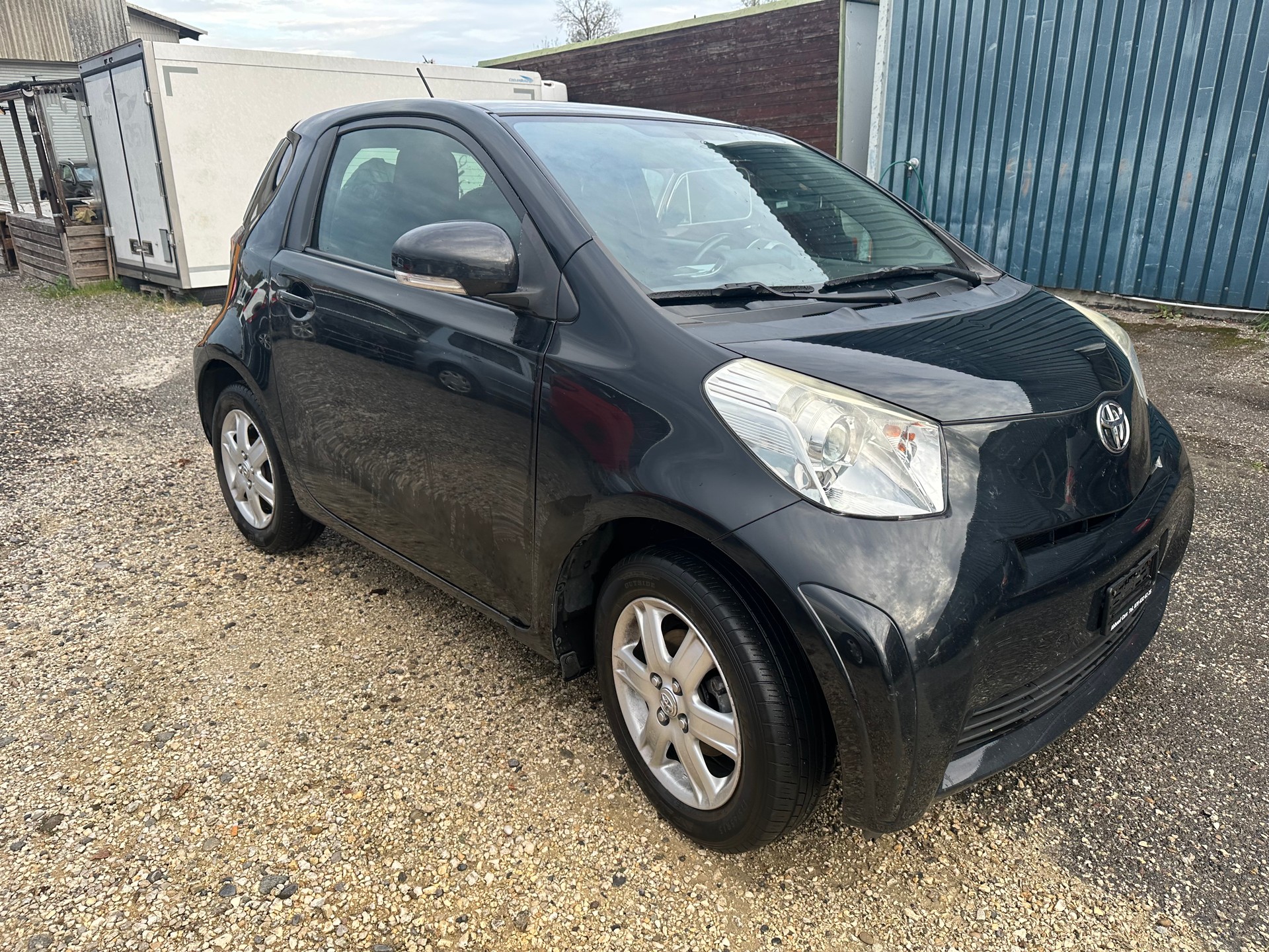 TOYOTA iQ 1.0 VVT-i Multidrive-image-1