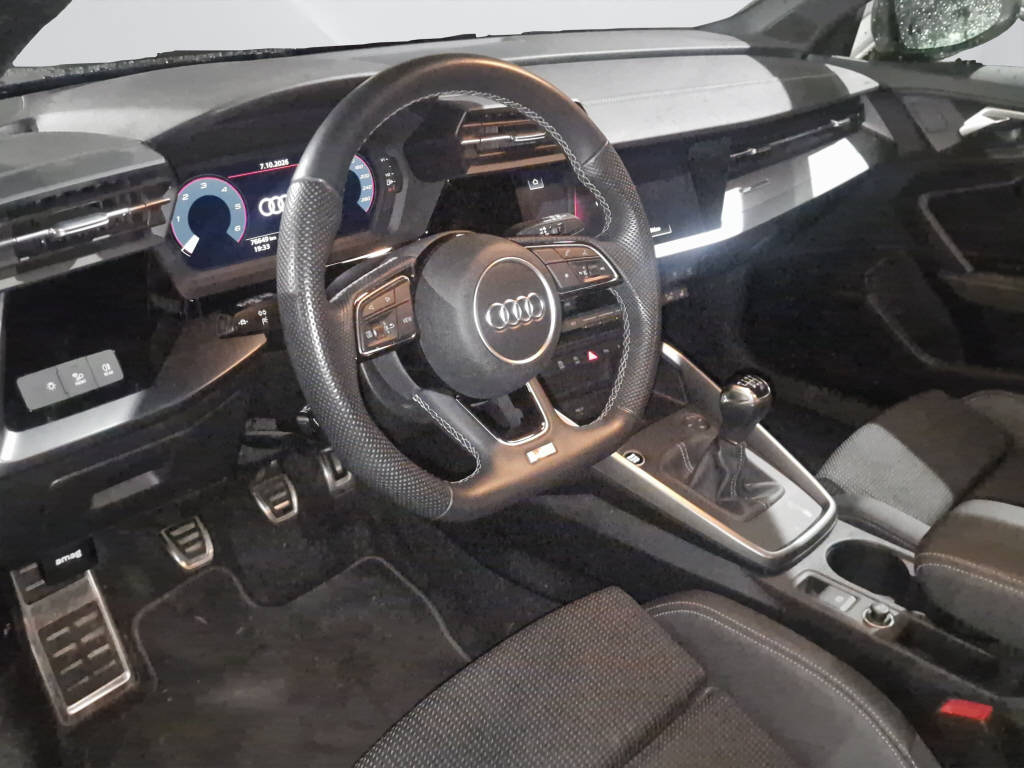 AUDI A3 Sportback 2.0 35 TDI-image-8