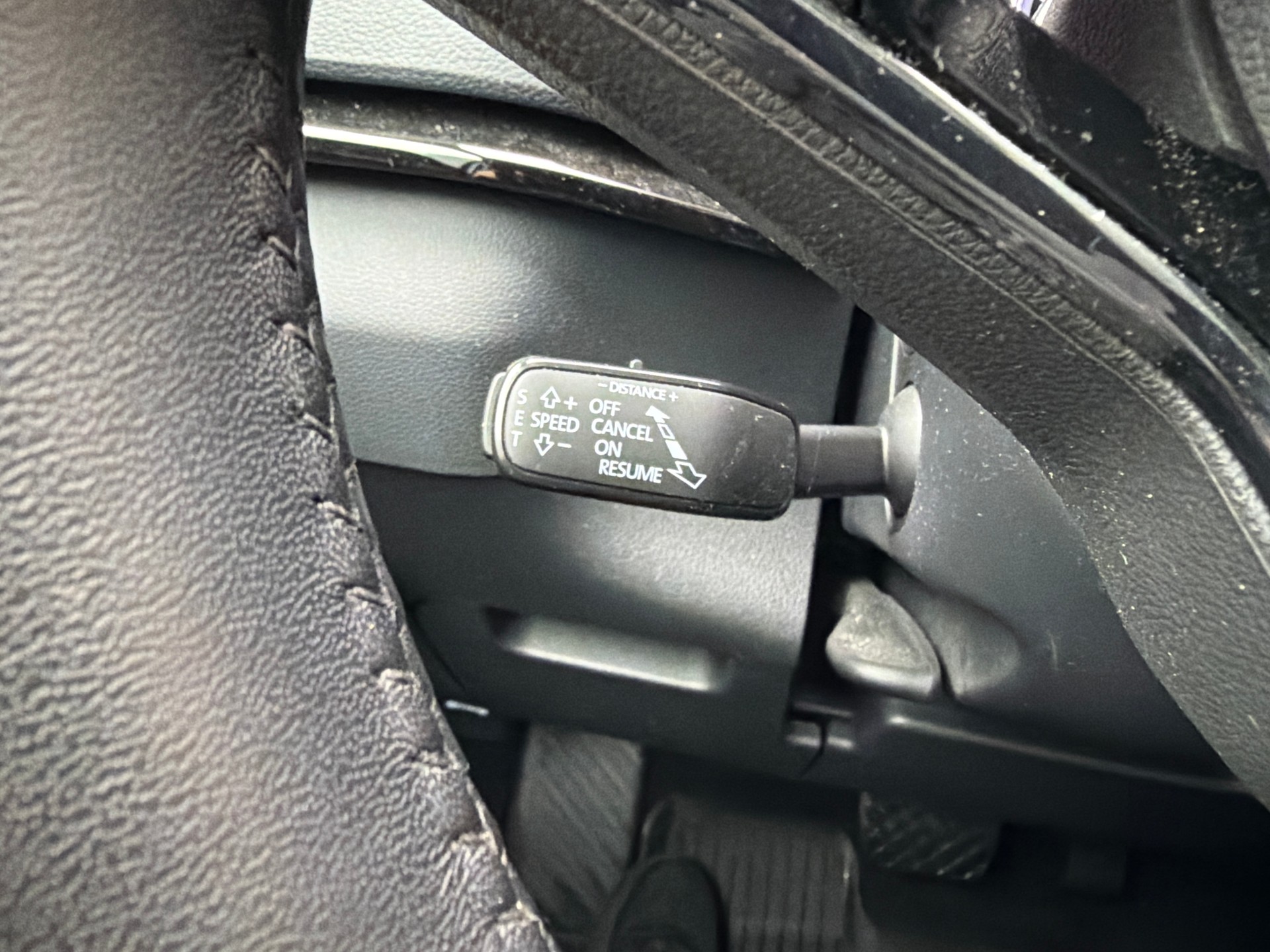 SKODA Karoq 1.5 TSI Ambition DSG-image-18