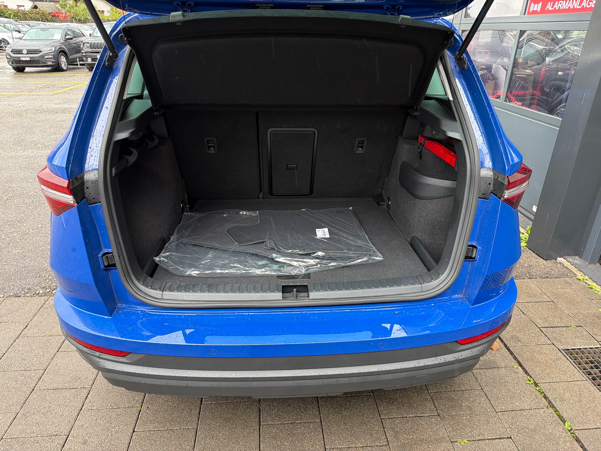 SKODA Karoq 1.5 TSI Ambition DSG-image-5