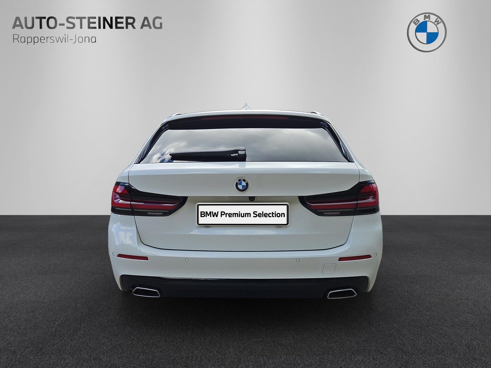 BMW 530i xDrive 48V Touring Steptronic-image-3