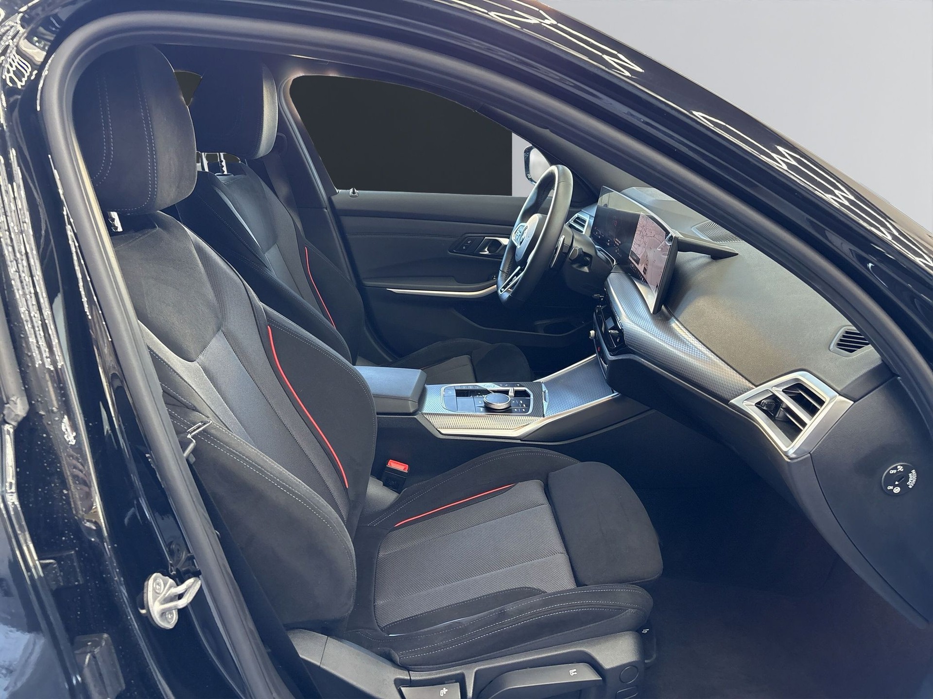 BMW 330 i Touring xDrive Steptronic M Sport Pro-image-8
