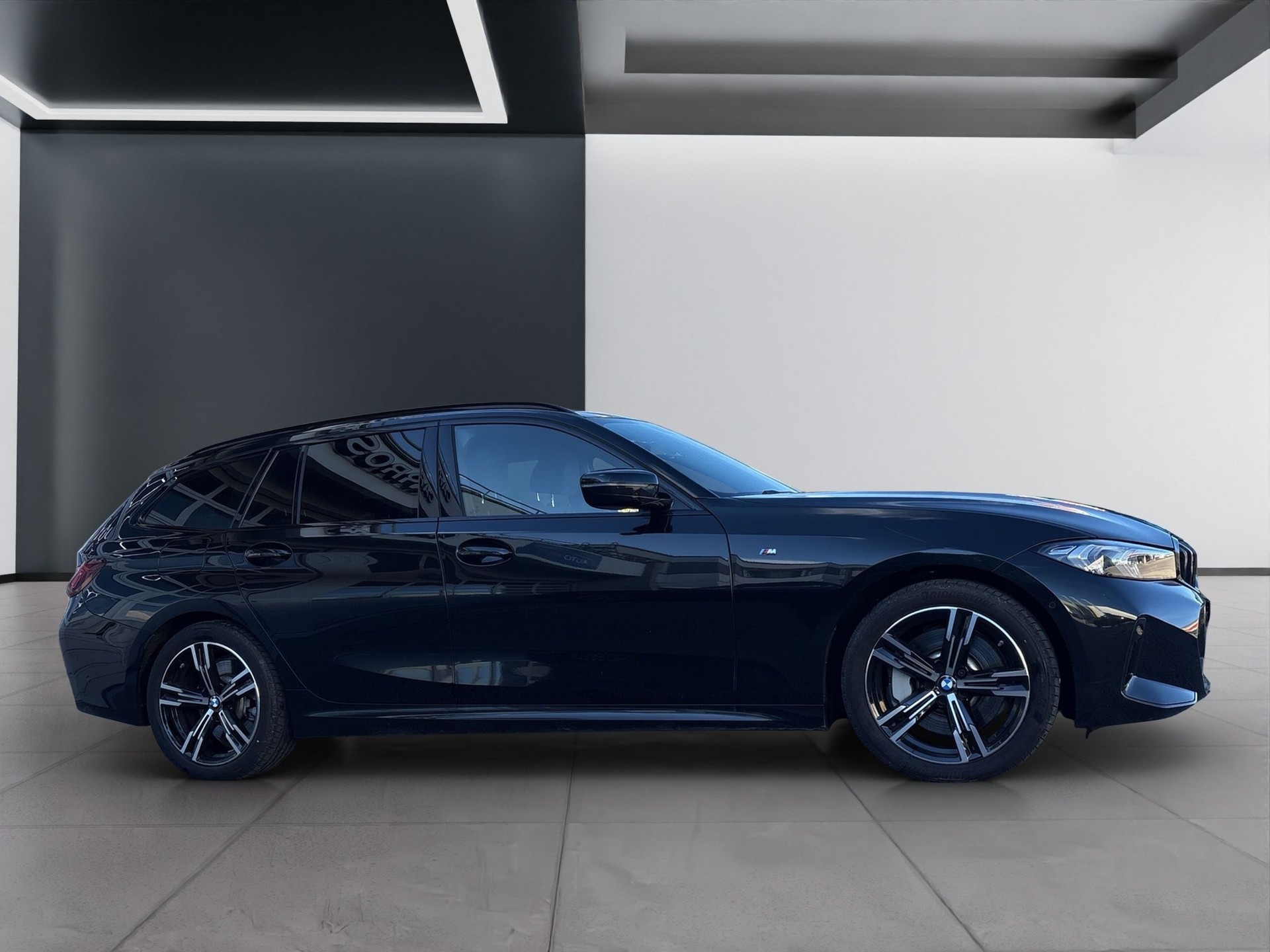 BMW 330 i Touring xDrive Steptronic M Sport Pro-image-5