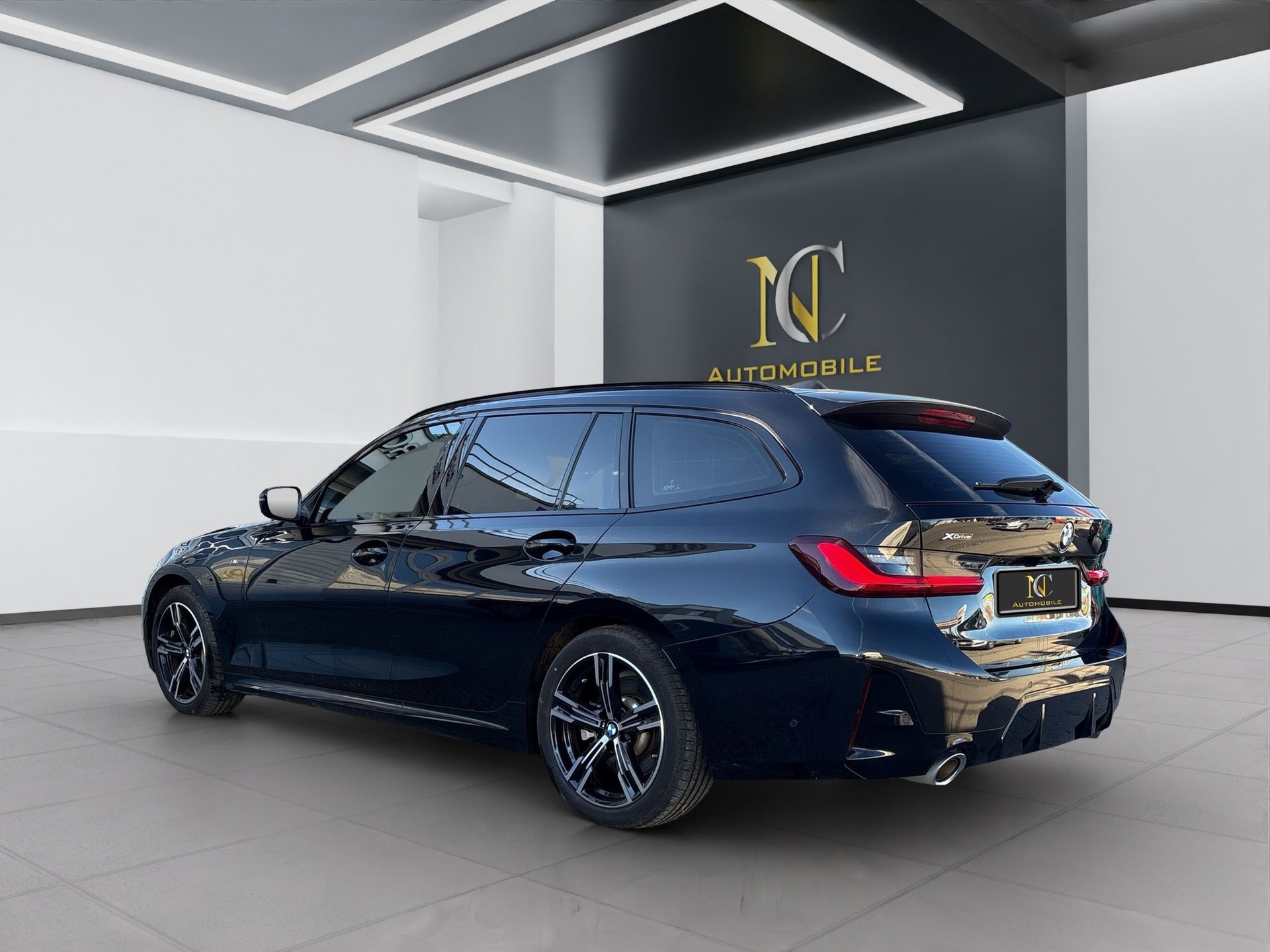 BMW 330 i Touring xDrive Steptronic M Sport Pro-image-3