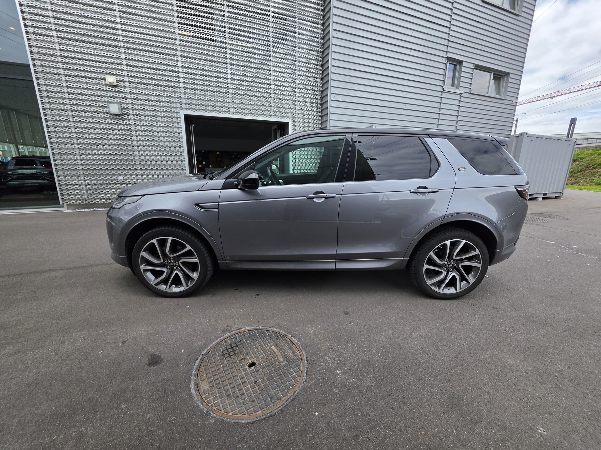 LAND ROVER 2.0 Si4 250 R-Dynamic HSE-image-1