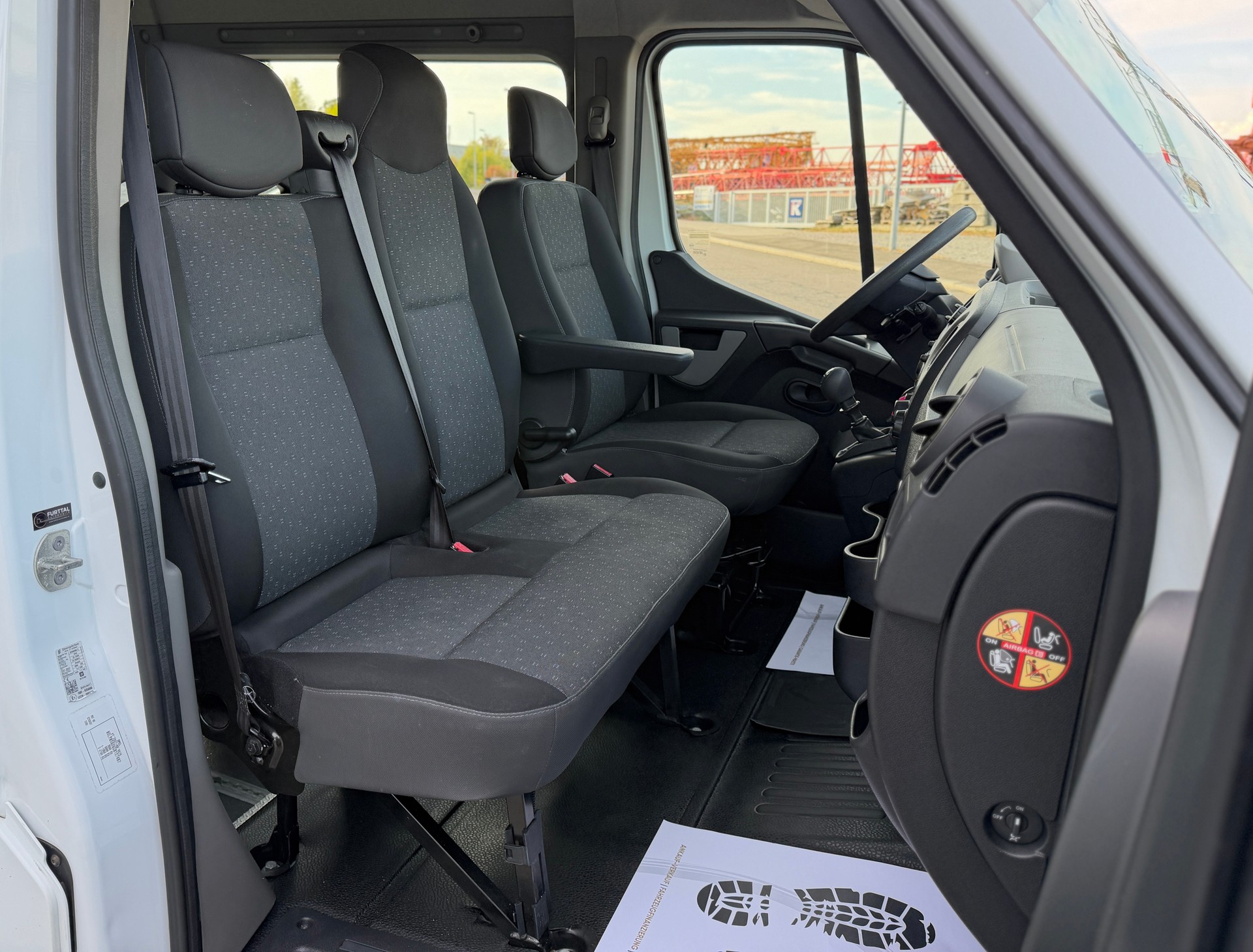 OPEL Movano 2.3 DT BiTurbo 3.5t L2H2 / Behindertenfahrzeug Inkl. Elektrischer Rollstuhlrampe-image-19