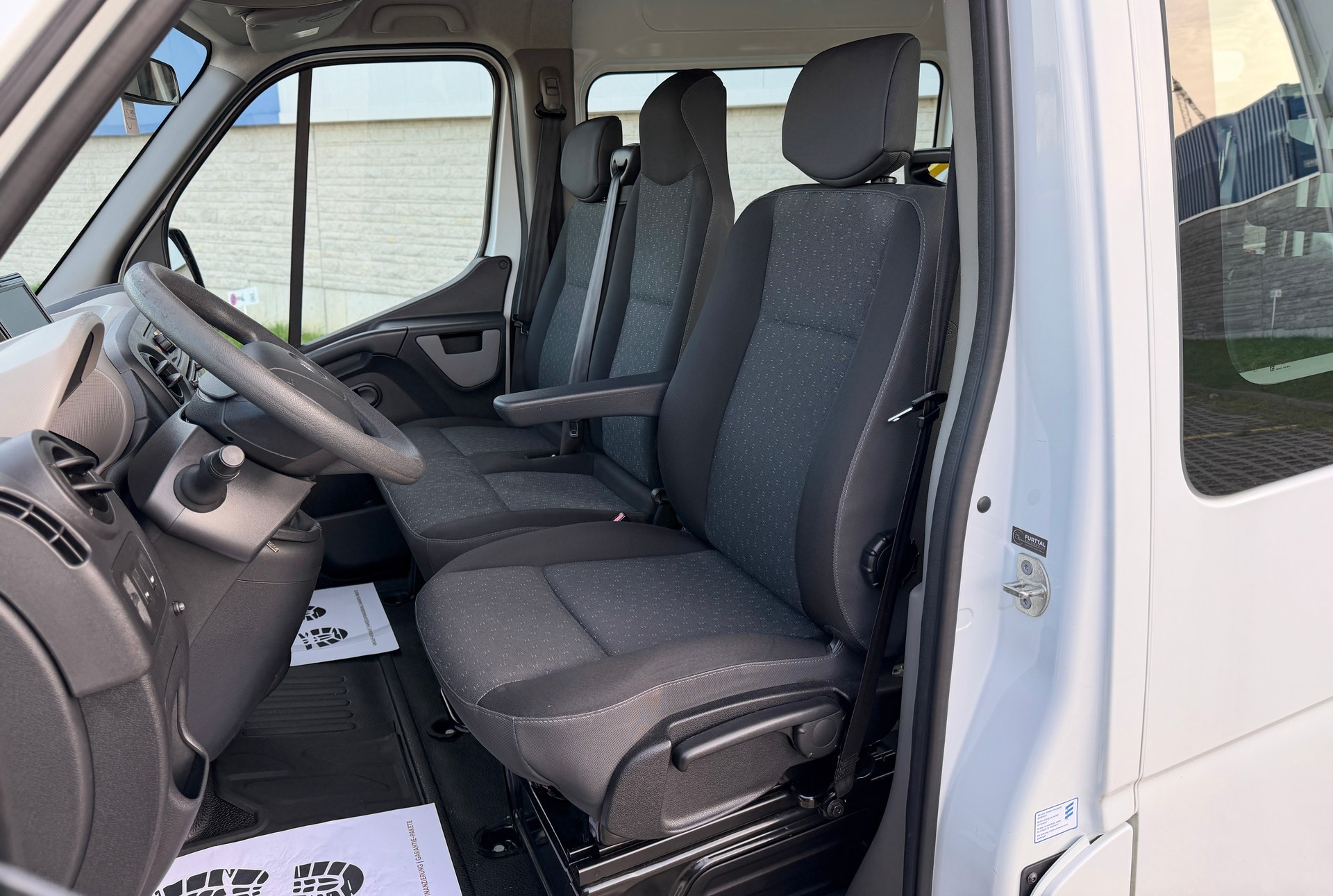 OPEL Movano 2.3 DT BiTurbo 3.5t L2H2 / Behindertenfahrzeug Inkl. Elektrischer Rollstuhlrampe-image-17