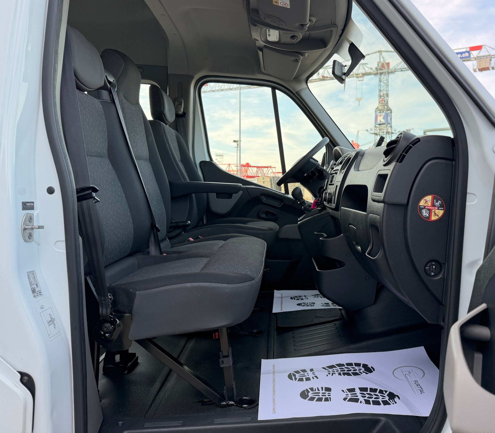 OPEL Movano 2.3 DT BiTurbo 3.5t L2H2 / Behindertenfahrzeug Inkl. Elektrischer Rollstuhlrampe-image-18