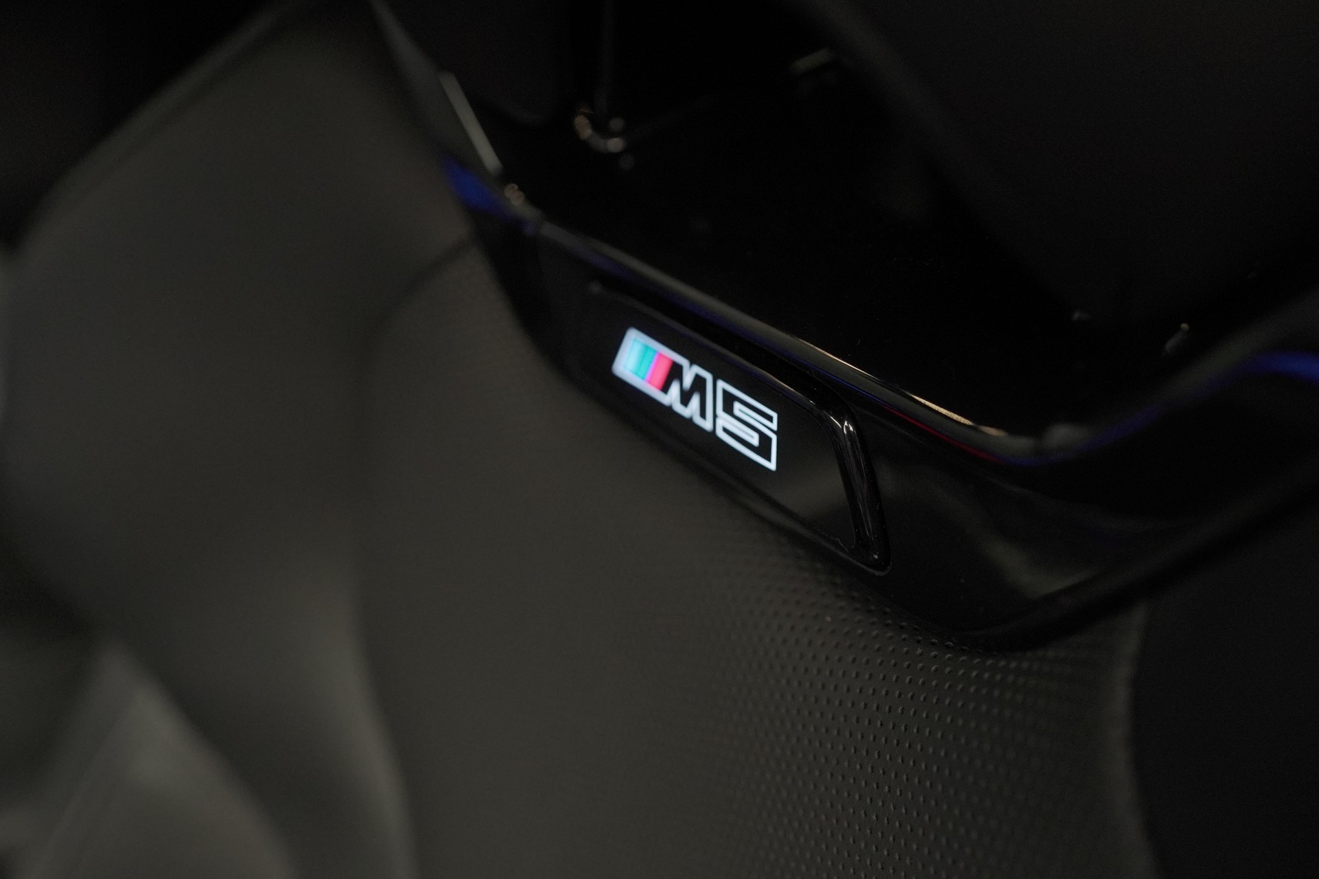 BMW M5 xDrive-image-19
