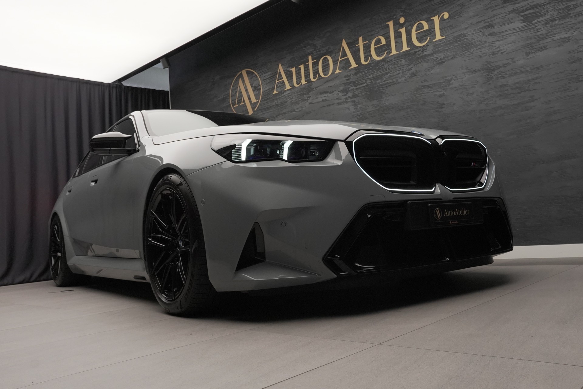 BMW M5 xDrive-image-4