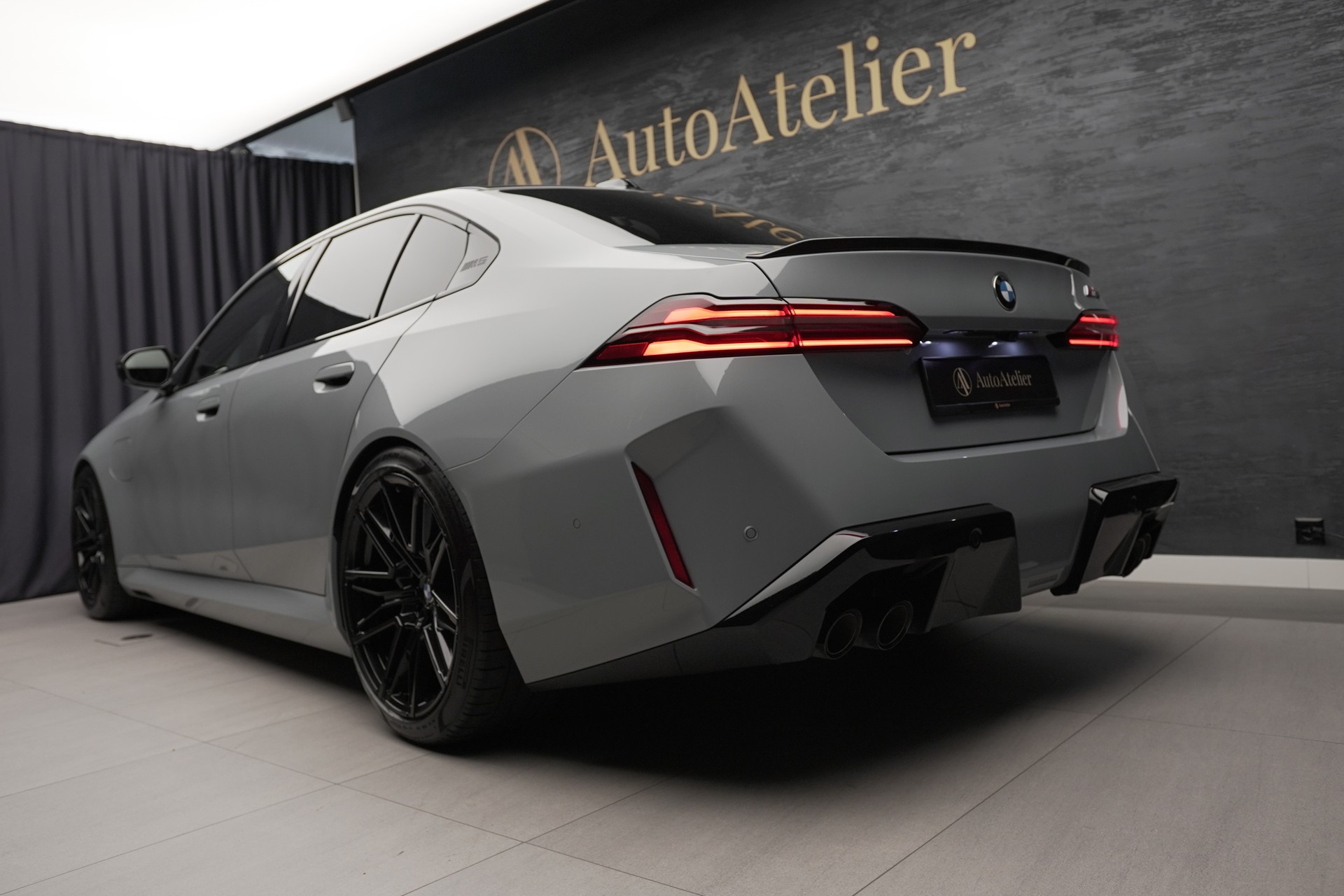 BMW M5 xDrive-image-12
