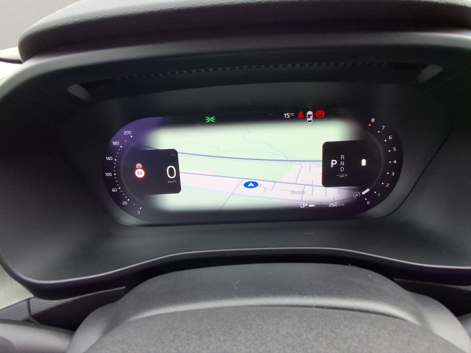 VOLVO XC40 2.0 B4 MH Plus Bright-image-8