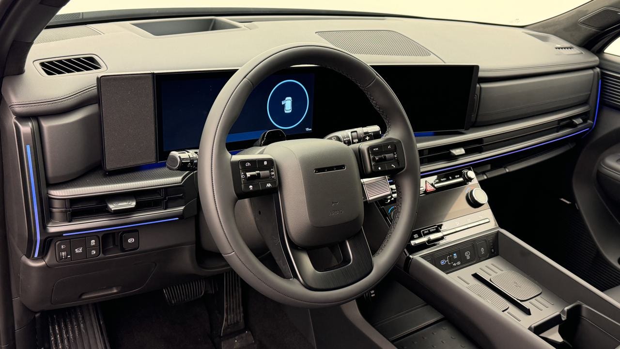 HYUNDAI Santa Fe 1.6 T-GDi PHEV Calligraphy 4WD Automatic-image-6
