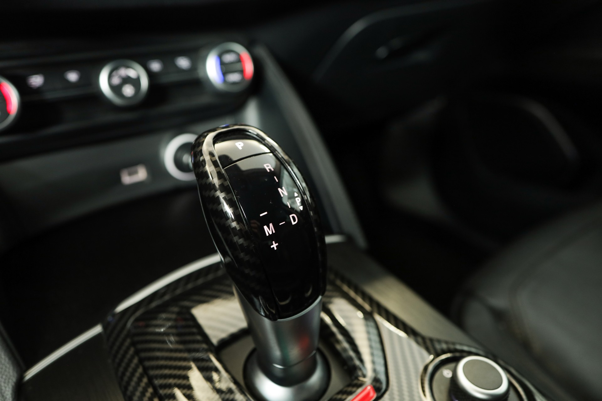 ALFA ROMEO Stelvio 2.0 Super Q4 Automatic Gris Vesuvio / Pack Driver Plus / Sièges électriques-image-20