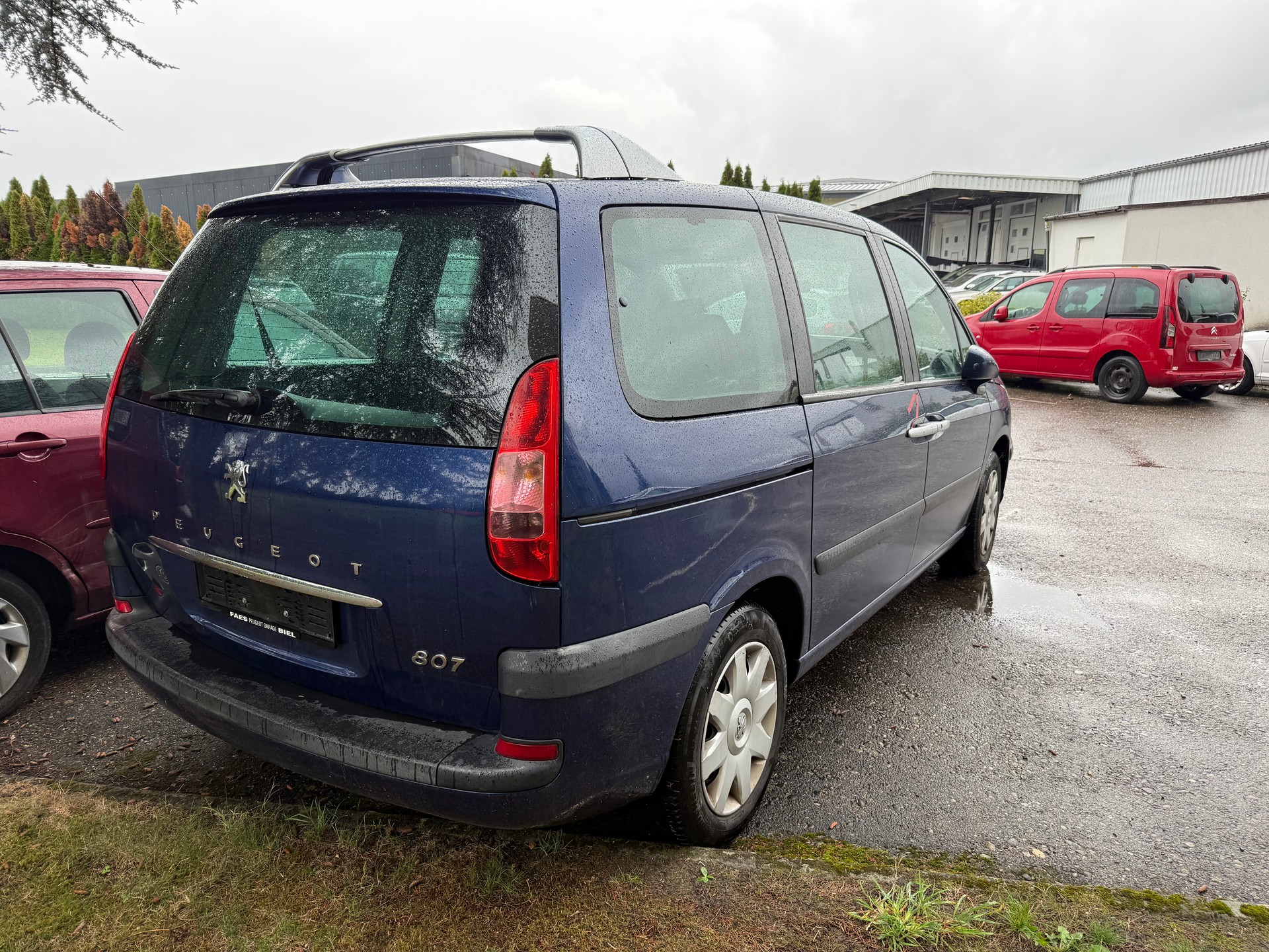 PEUGEOT 807 2.0 16V (SR) Family Automatic-image-4