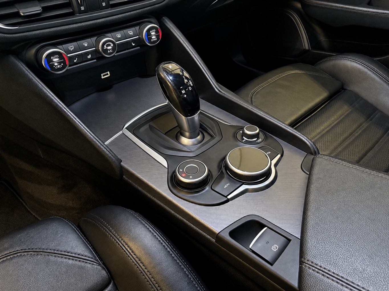 ALFA ROMEO Giulia 2.0 Q4 Veloce-image-27