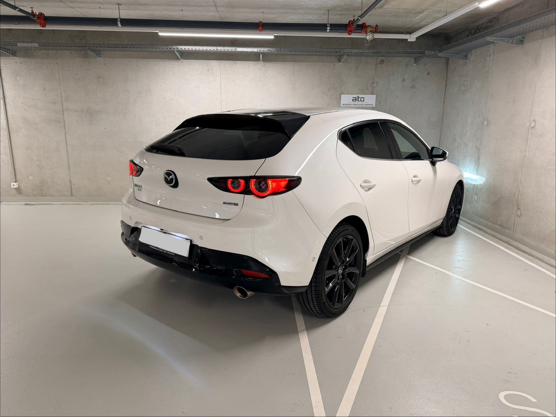 MAZDA 3 Hatchback SKYACTIV-X M Hybrid 180 Revolution AWD Automat-image-4