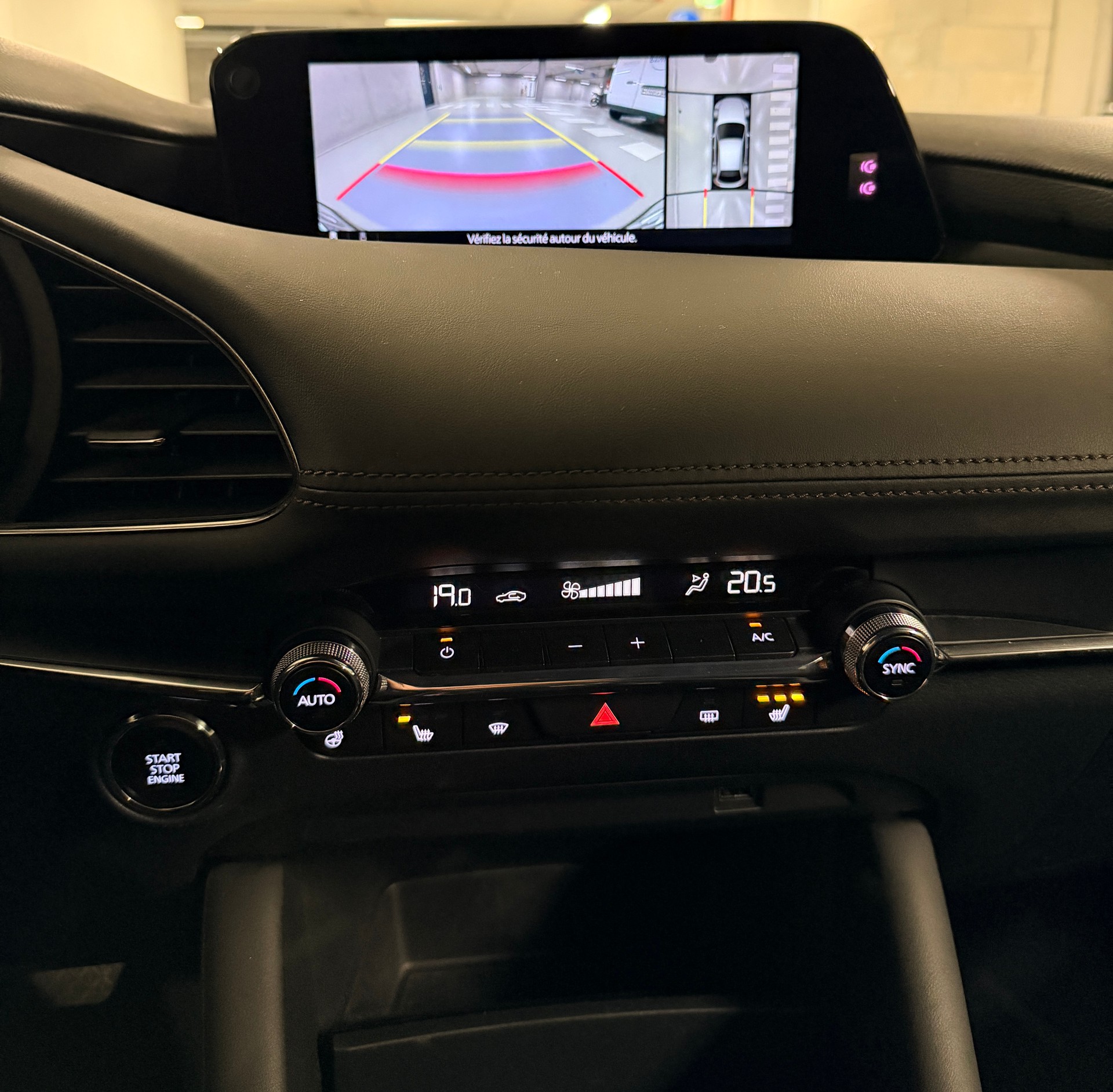 MAZDA 3 Hatchback SKYACTIV-X M Hybrid 180 Revolution AWD Automat-image-10