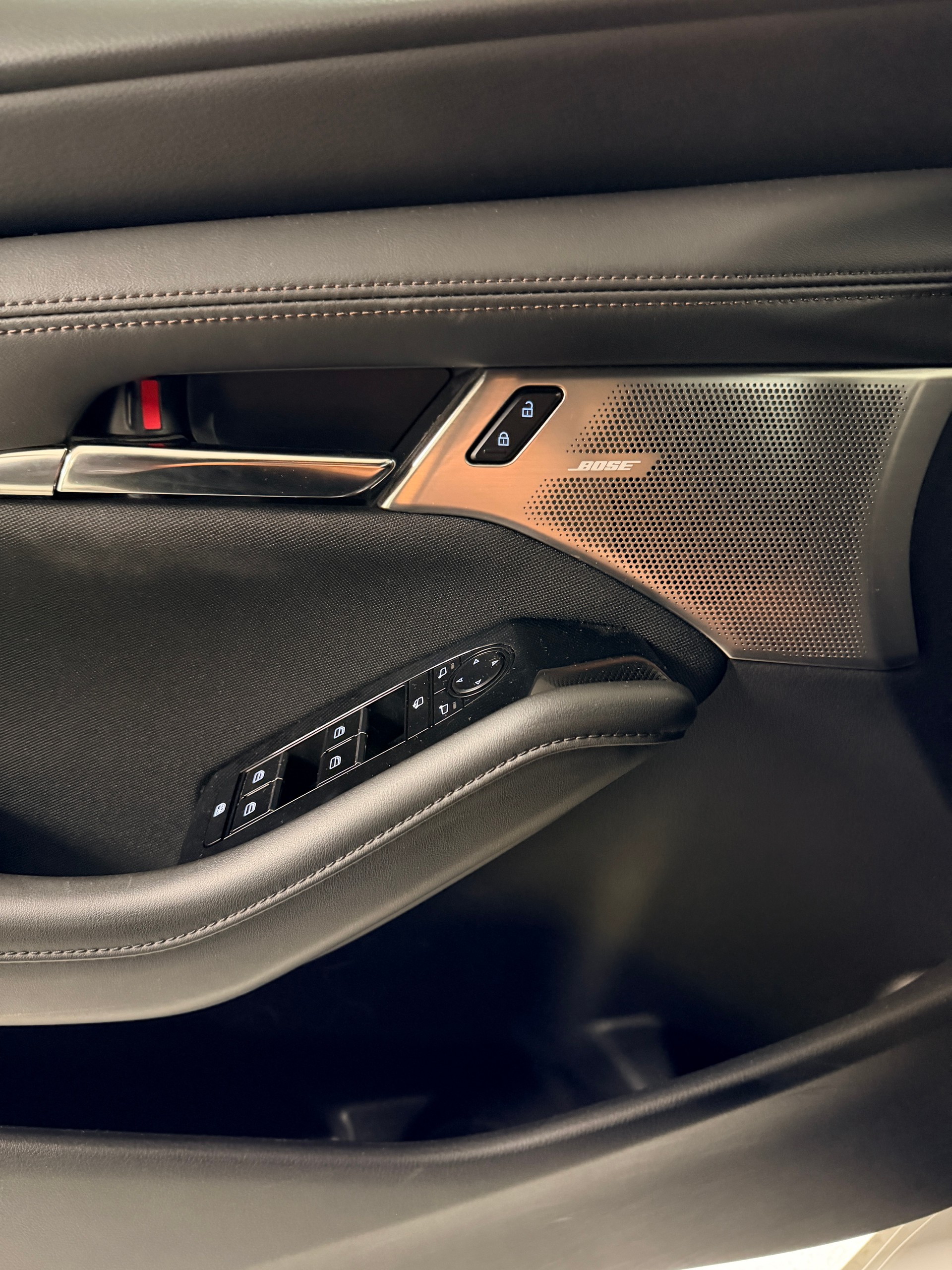 MAZDA 3 Hatchback SKYACTIV-X M Hybrid 180 Revolution AWD Automat-image-14