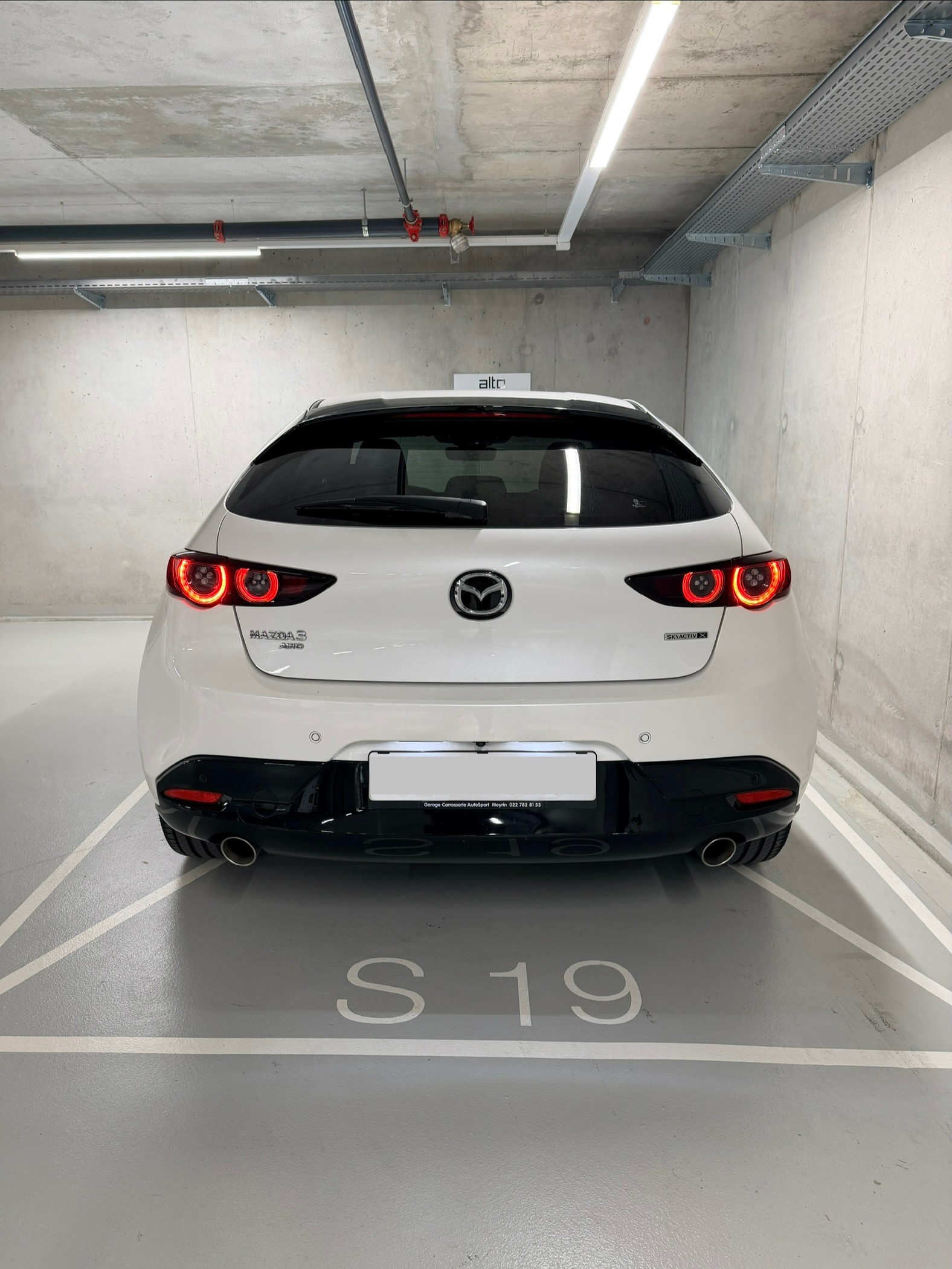 MAZDA 3 Hatchback SKYACTIV-X M Hybrid 180 Revolution AWD Automat-image-3