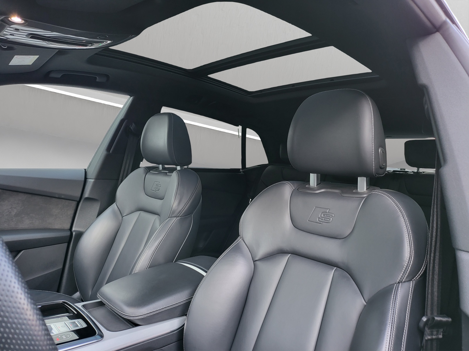 AUDI SQ8 TFSI quattro tiptronic-image-7