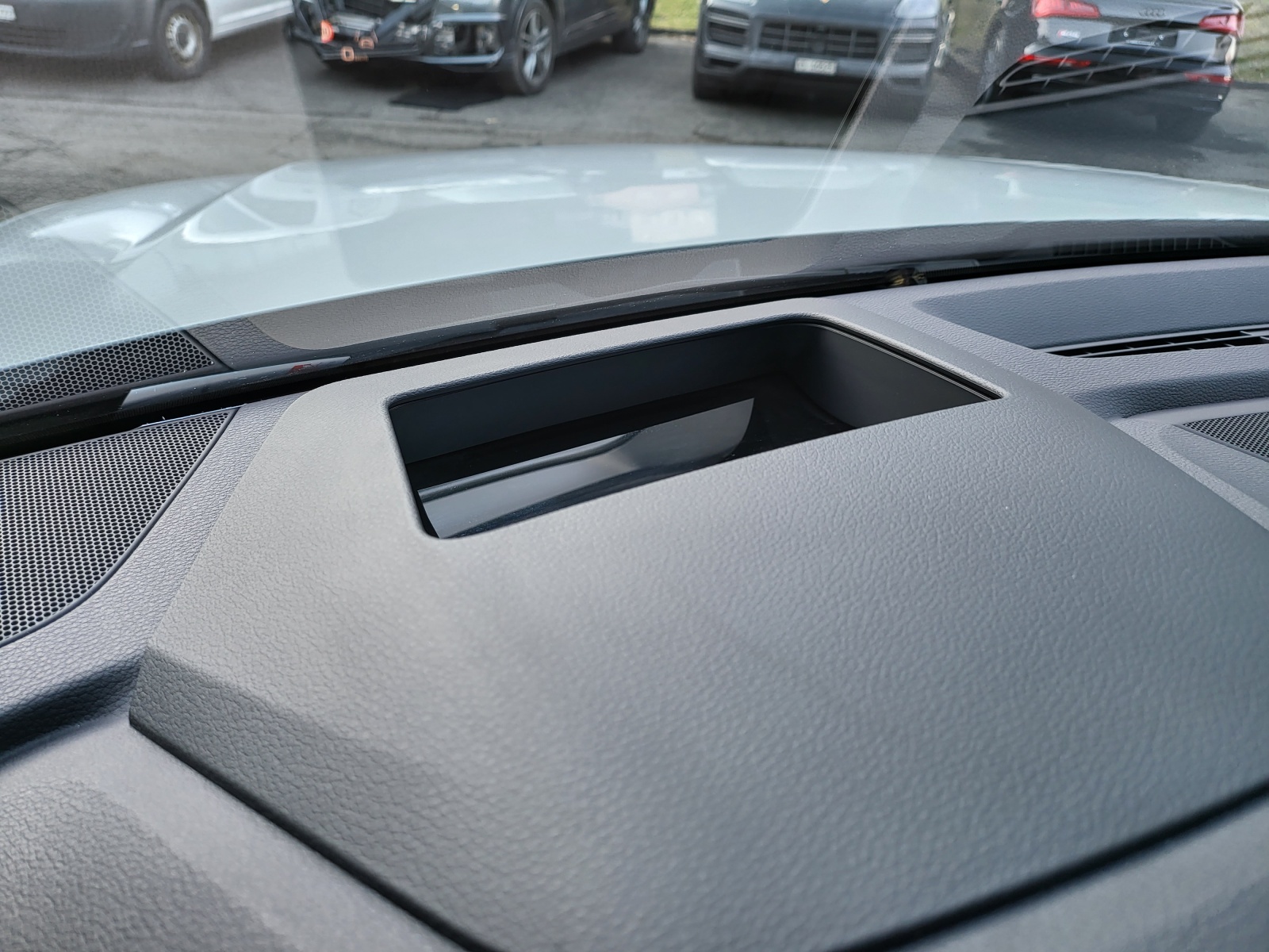 AUDI SQ8 TFSI quattro tiptronic-image-13