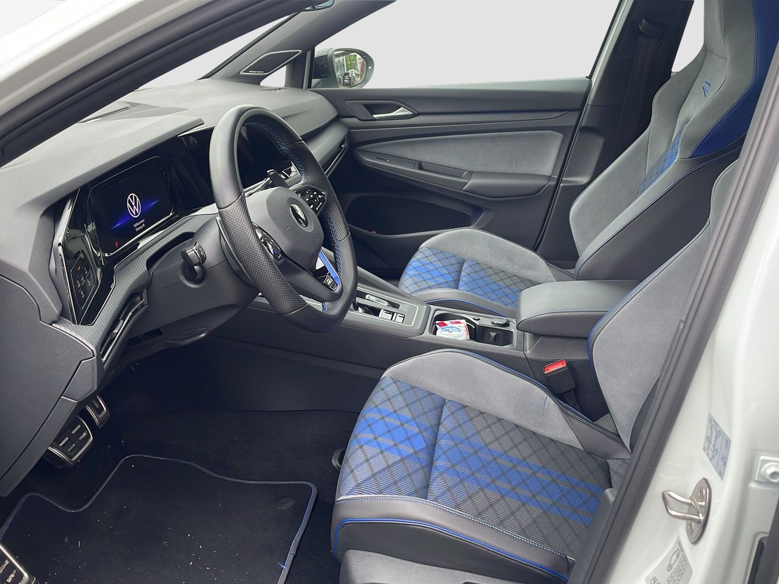 VW Golf Variant 2.0 TSI R DSG 4Motion-image-8
