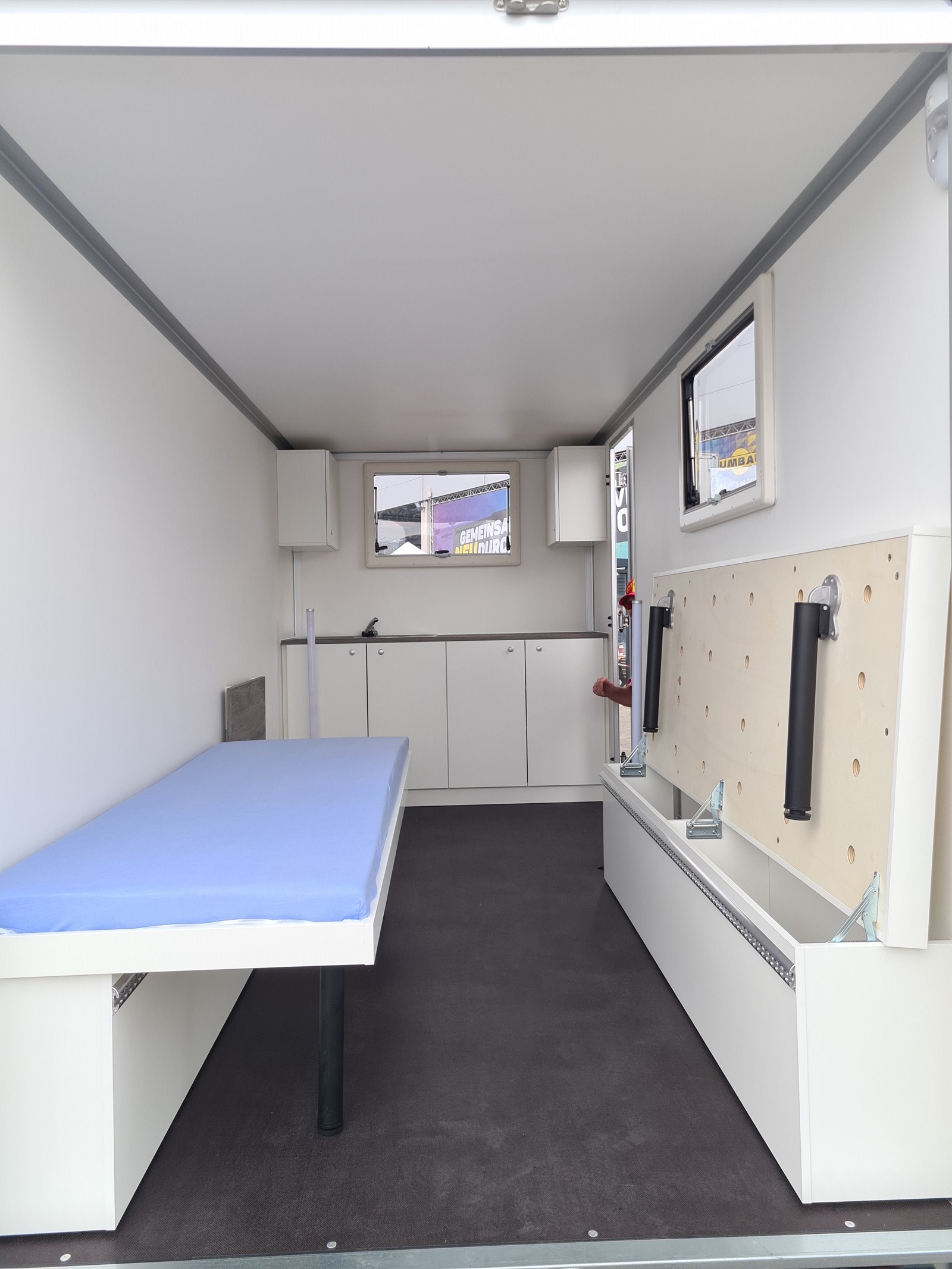 HUMBAUR DMS HK 133015-20P mit Ausbau