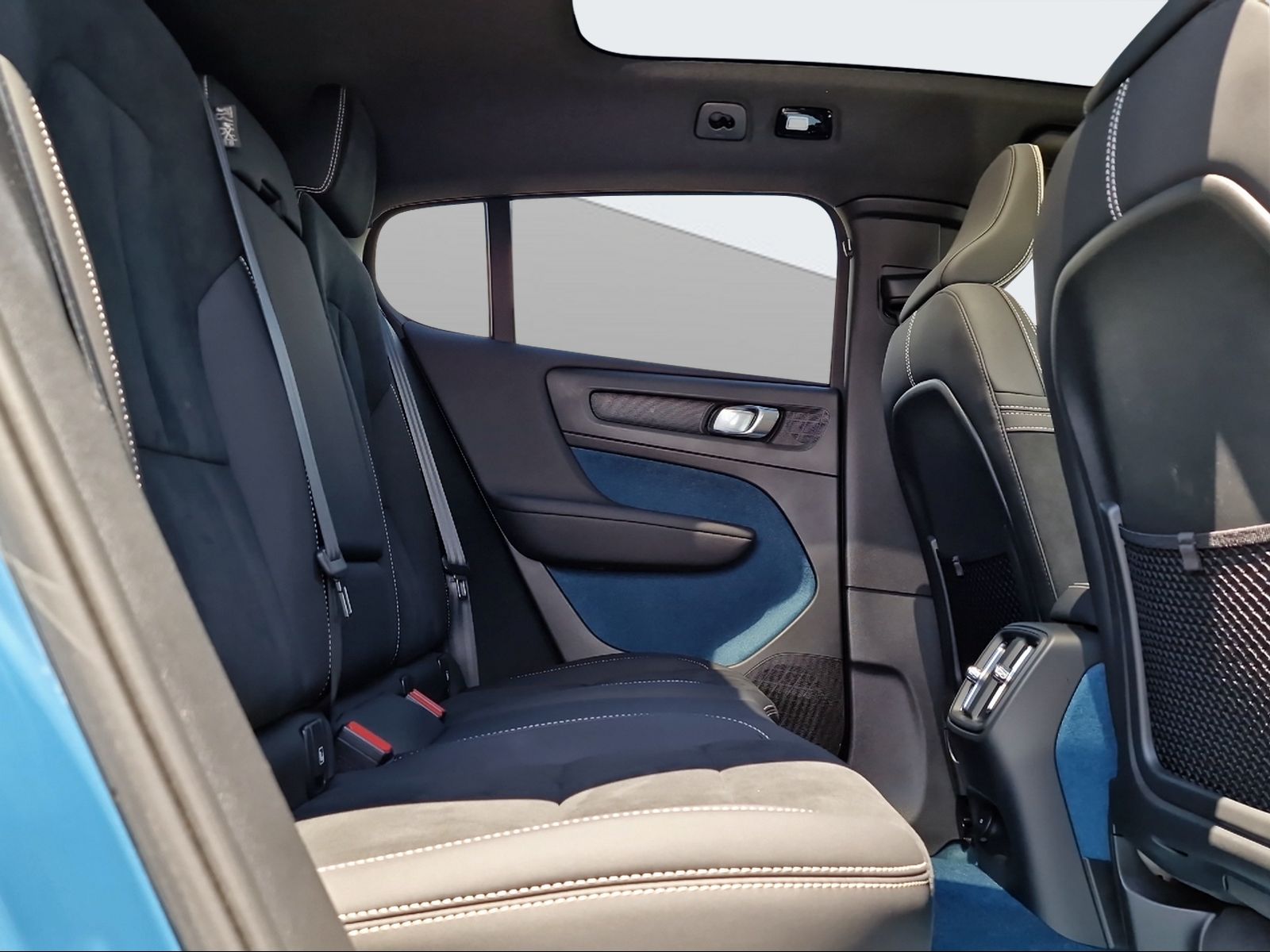 VOLVO C40 P6 Recharge Ultimate-image-10