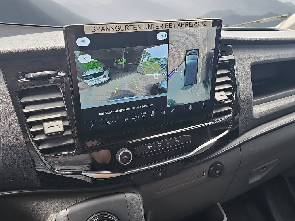 FORD E-Transit Van 350 L2H2 68kWh Trend-image-8