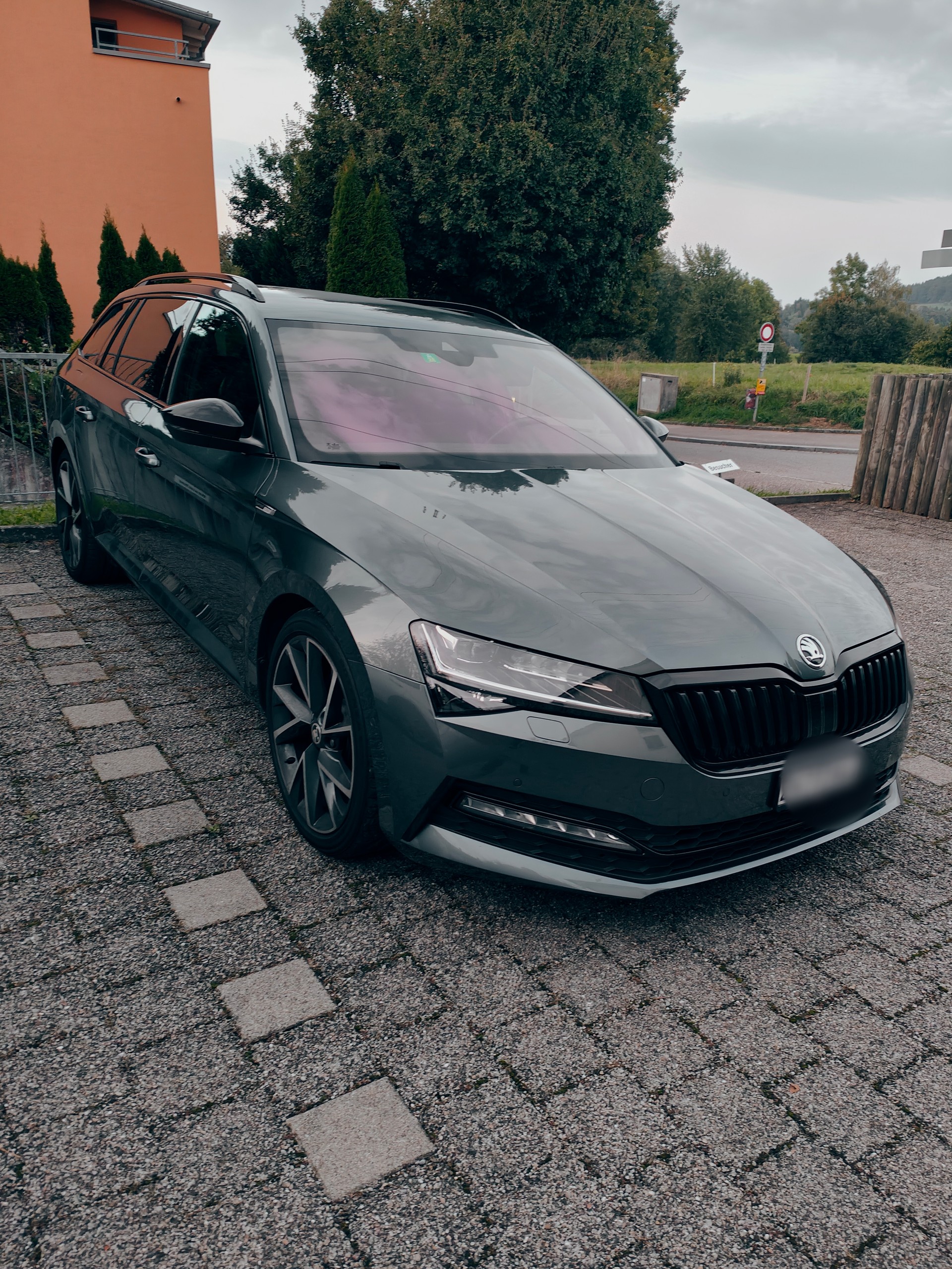 SKODA Superb Combi 2.0 TDi SportLine 4x4 DSG-image-0