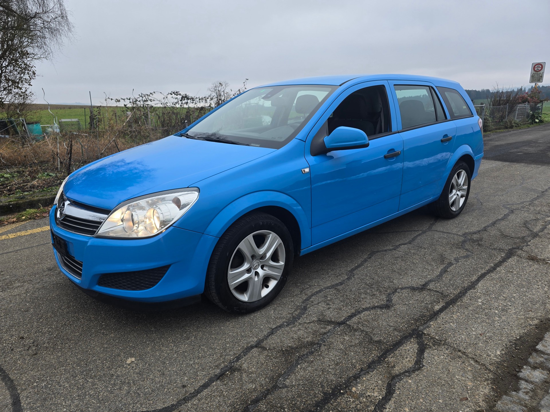 OPEL Astra Caravan 1.6i 16V-image-2