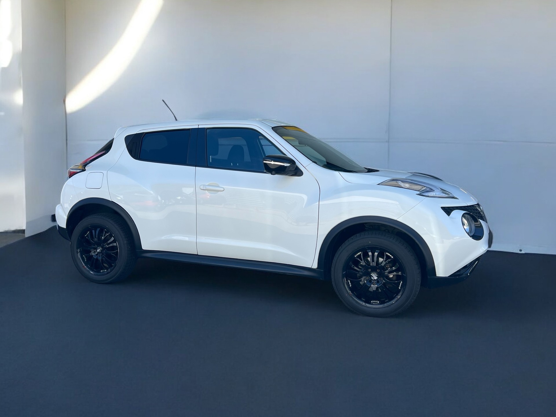 NISSAN Juke 1.2 DIG-T tekna-image-1