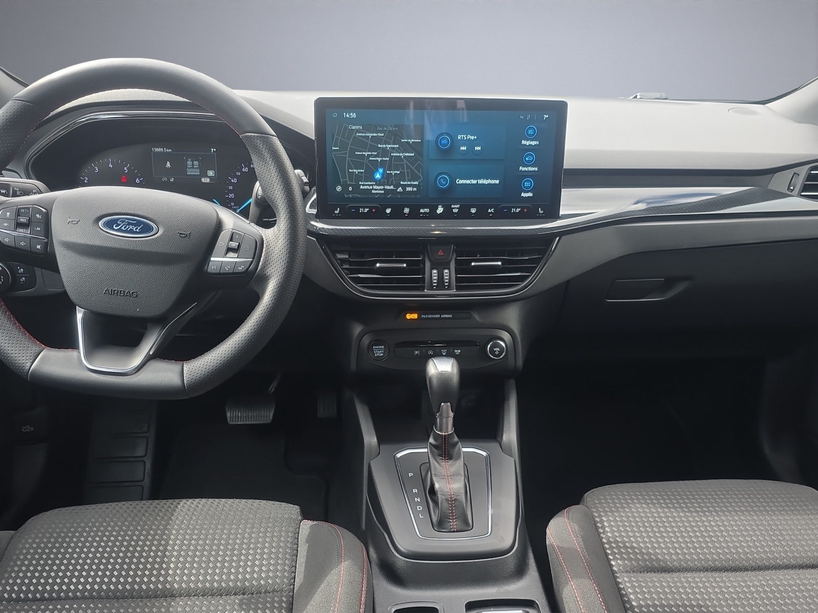 FORD Focus Station Wagon 1.0i EcoB ST-Line-image-8