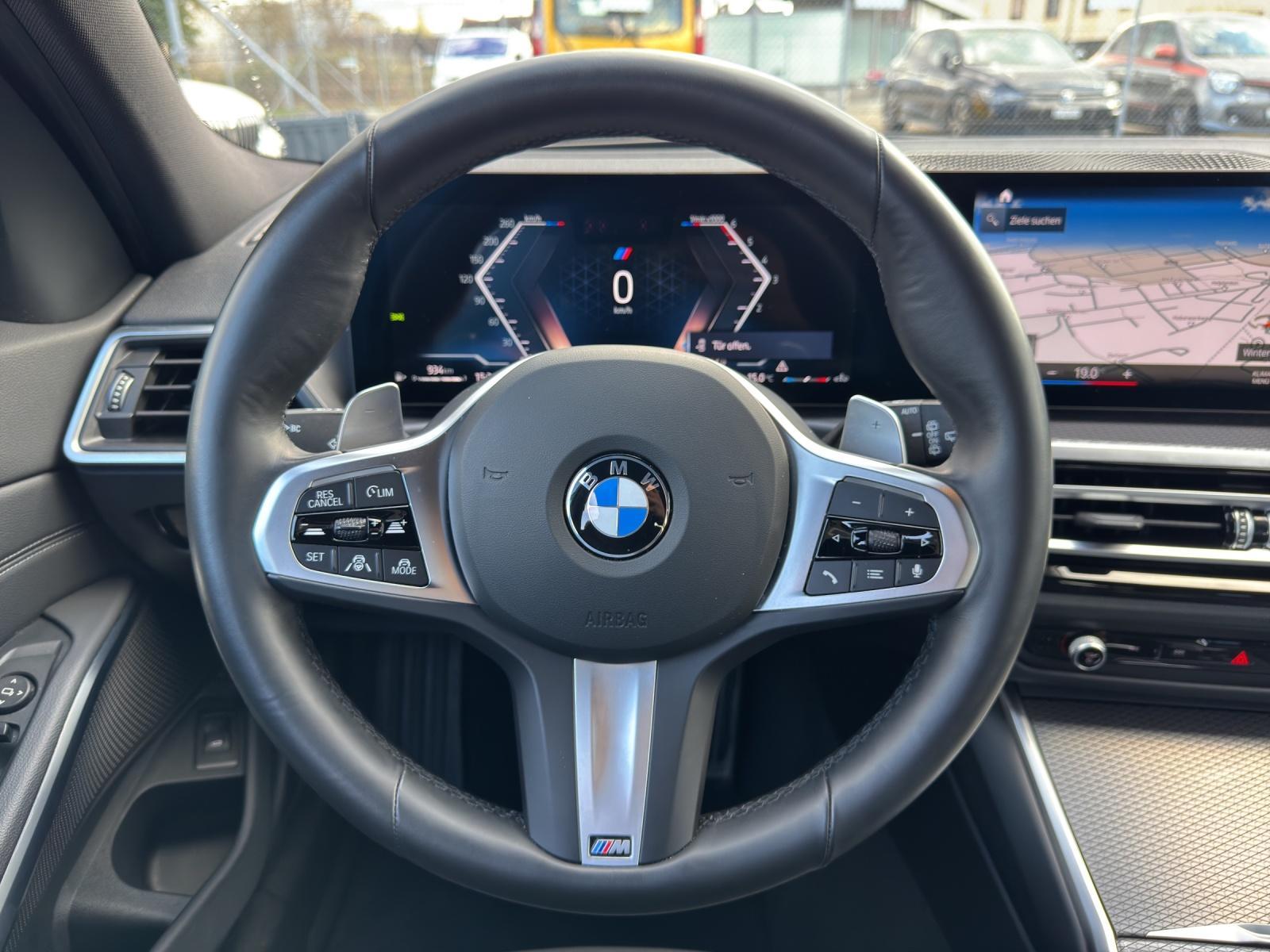 BMW 330d xDrive Touring M Sport-image-10