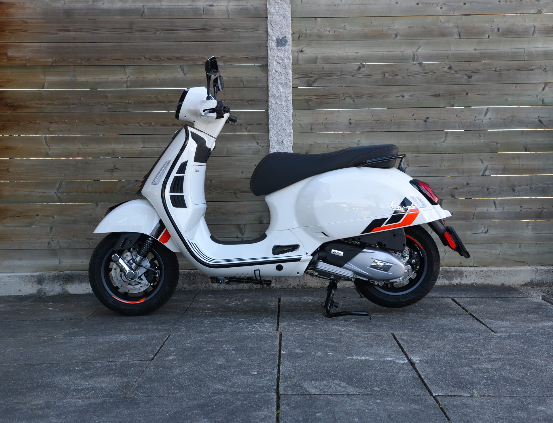 PIAGGIO Vespa GTS 125 Super Sport RST Euro 5+-showroom-element-2