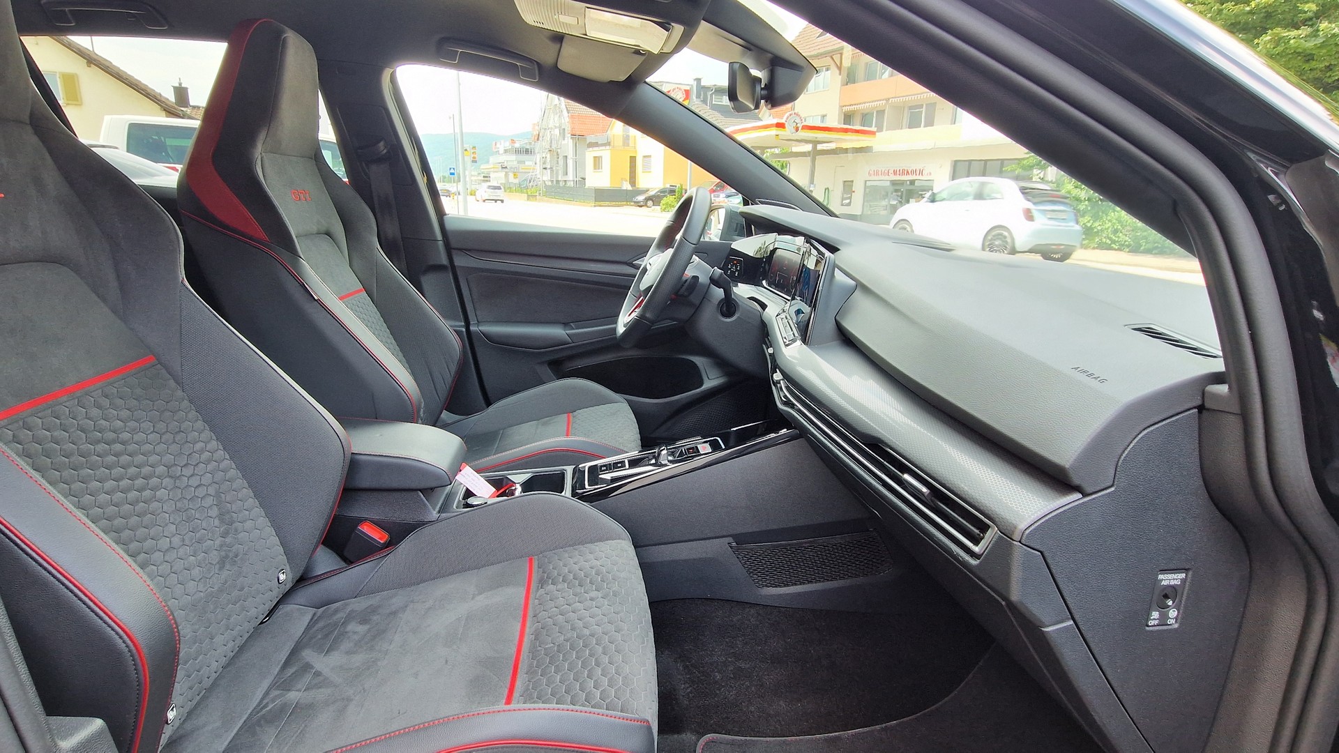 VW Golf 2.0 TSI GTI Clubsport DSG-image-7