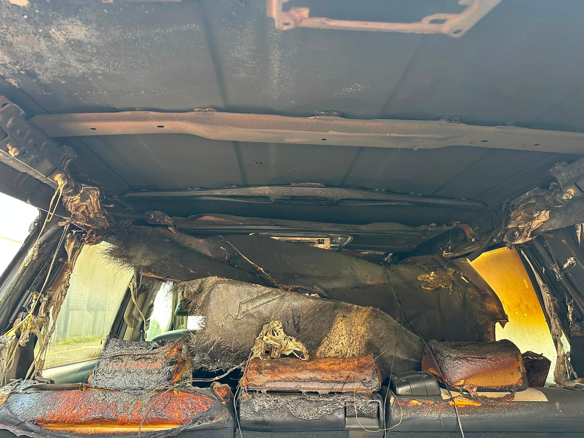 TOYOTA Land Cruiser 4.0 V6 Sol Premium Automatic-image-9
