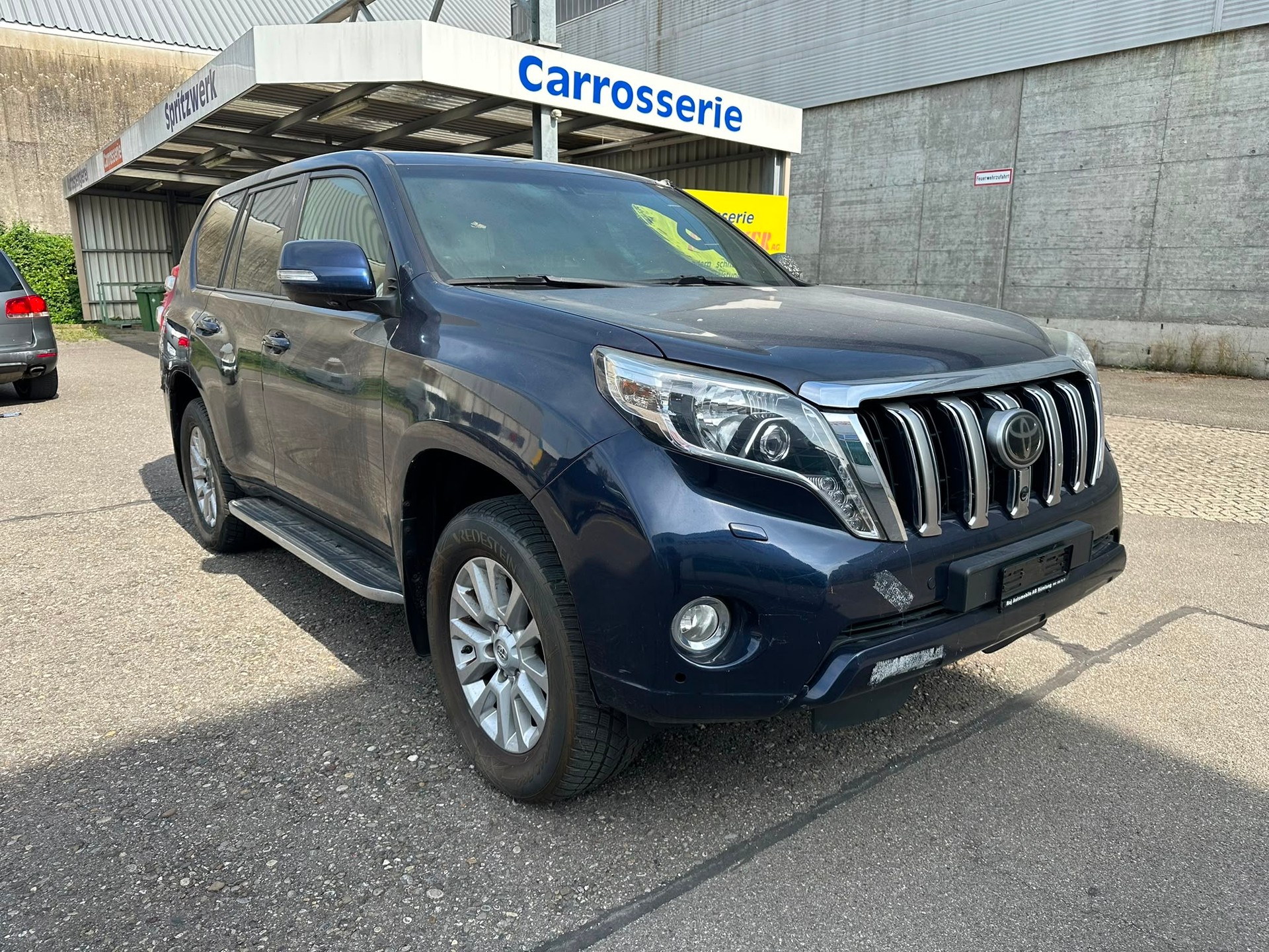 TOYOTA Land Cruiser 4.0 V6 Sol Premium Automatic-image-3