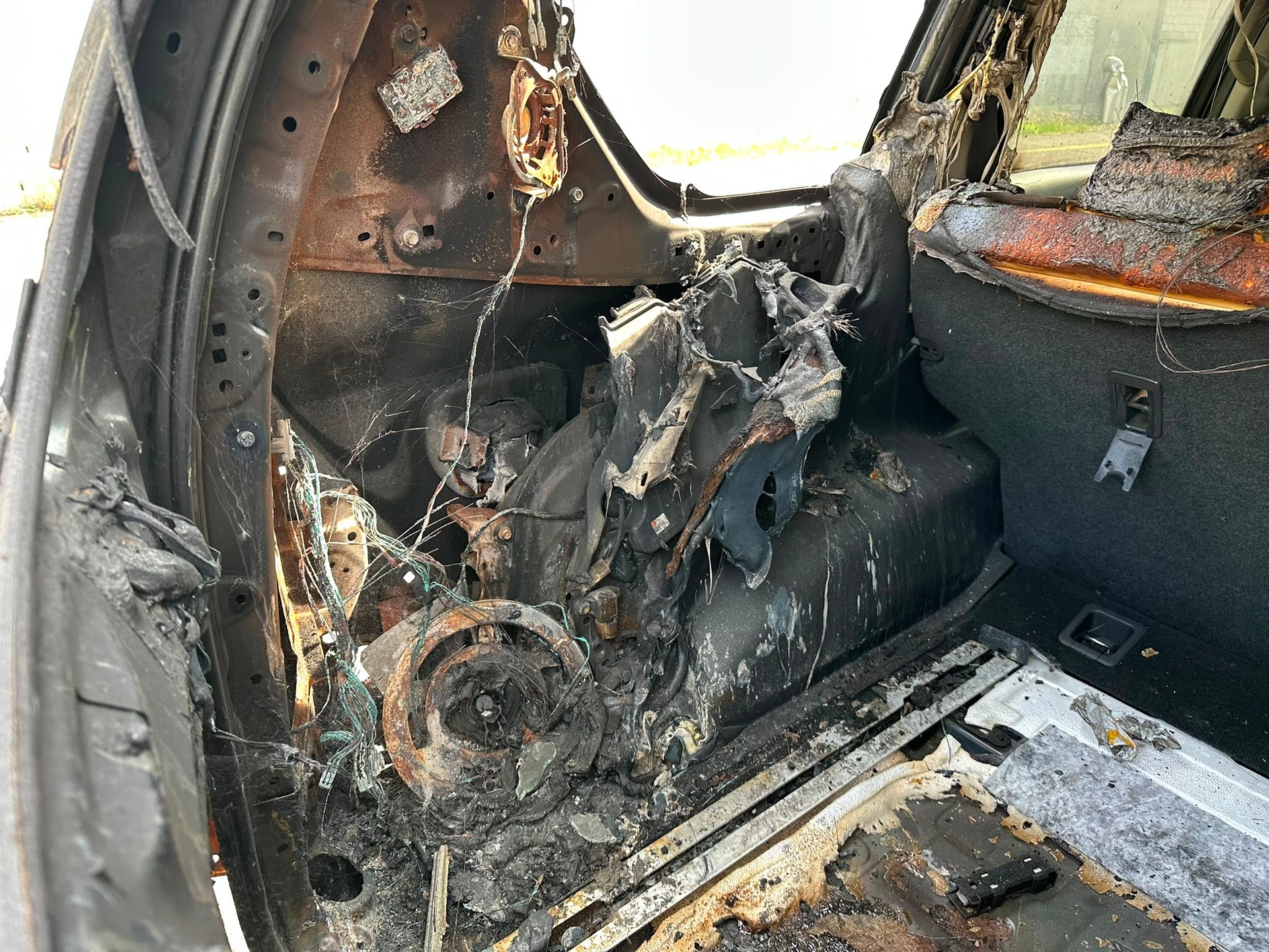 TOYOTA Land Cruiser 4.0 V6 Sol Premium Automatic-image-8