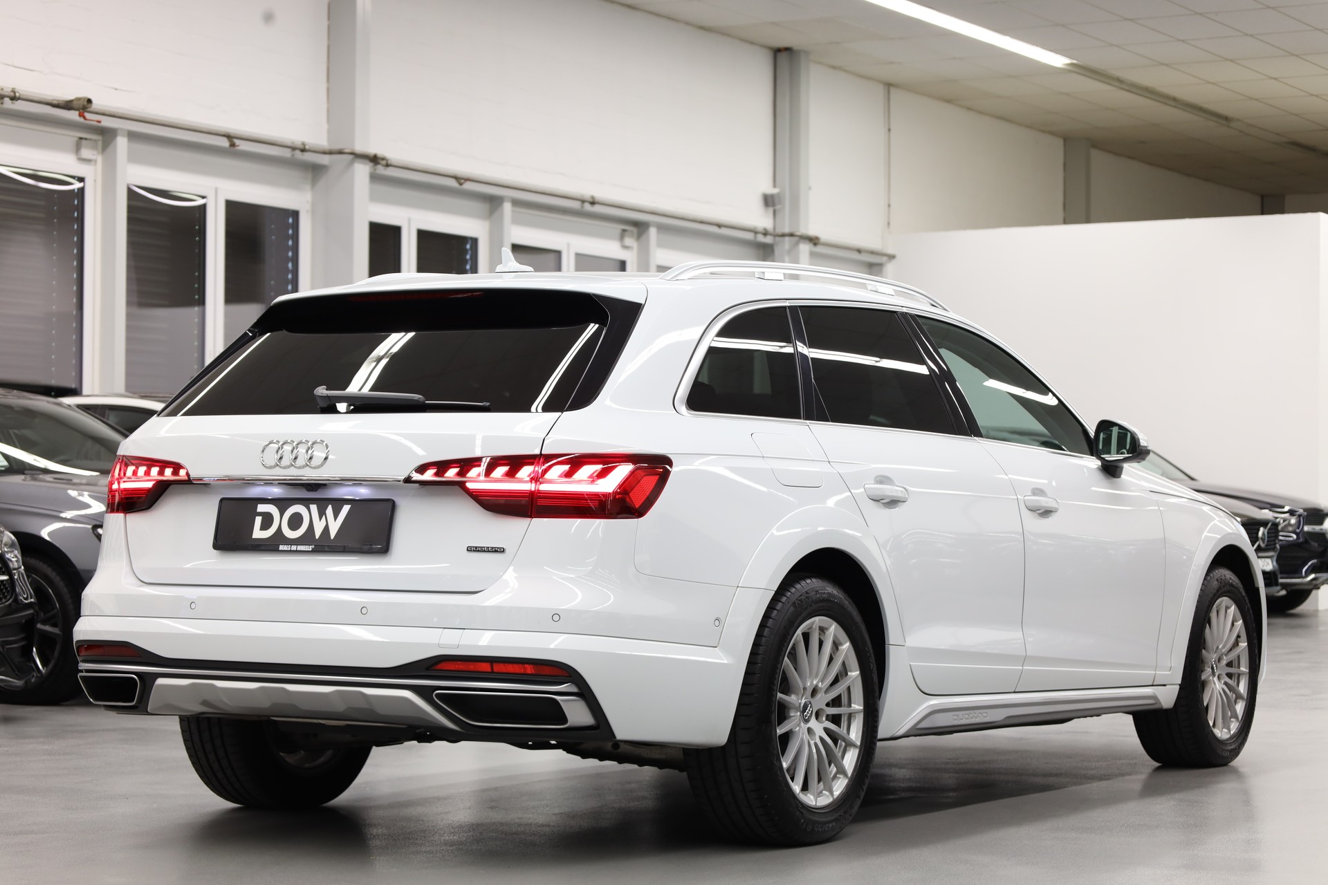 AUDI A4 Allroad 3.0 45 TDI quattro T-Tronic-image-4