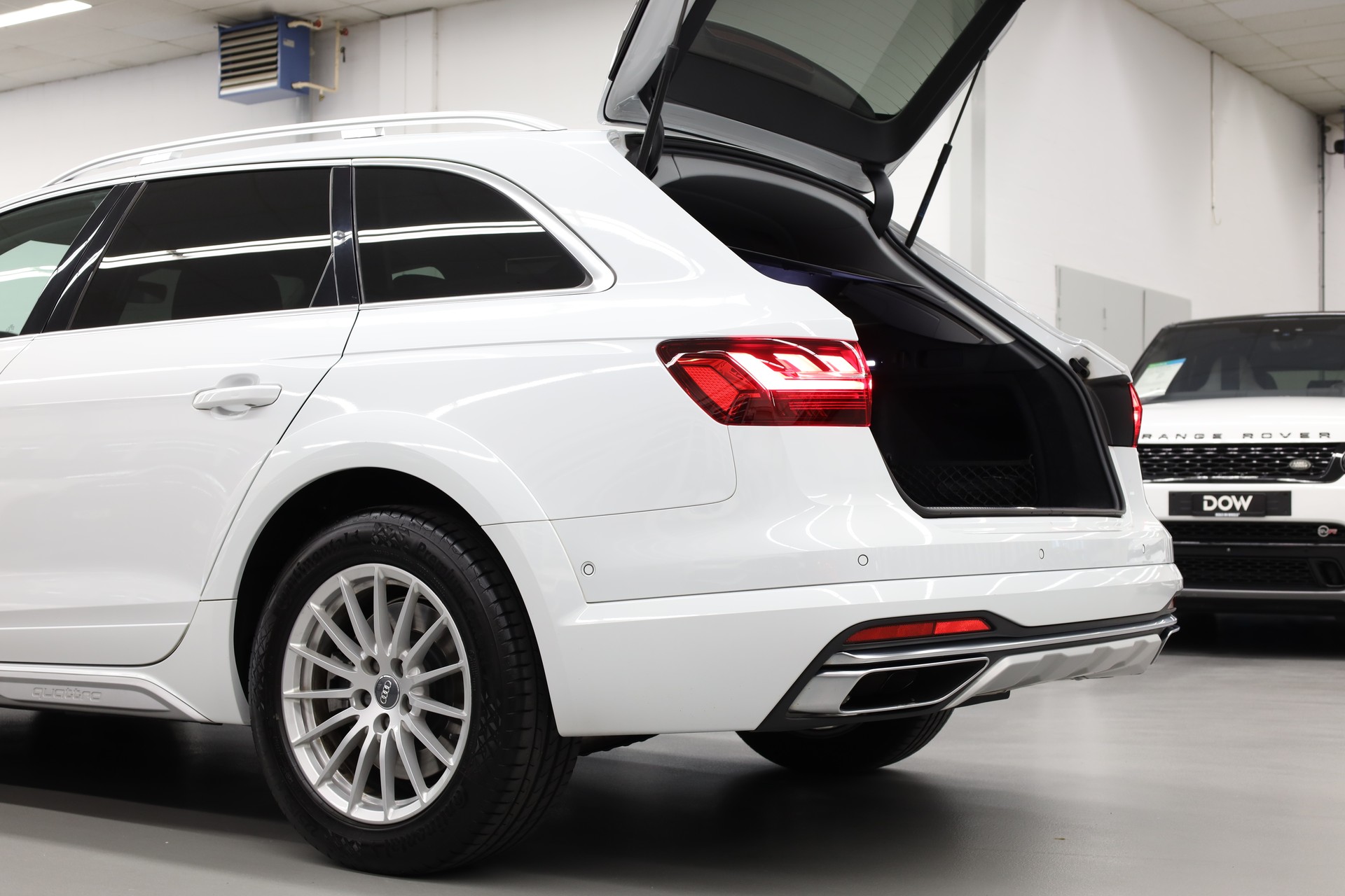 AUDI A4 Allroad 3.0 45 TDI quattro T-Tronic-image-10