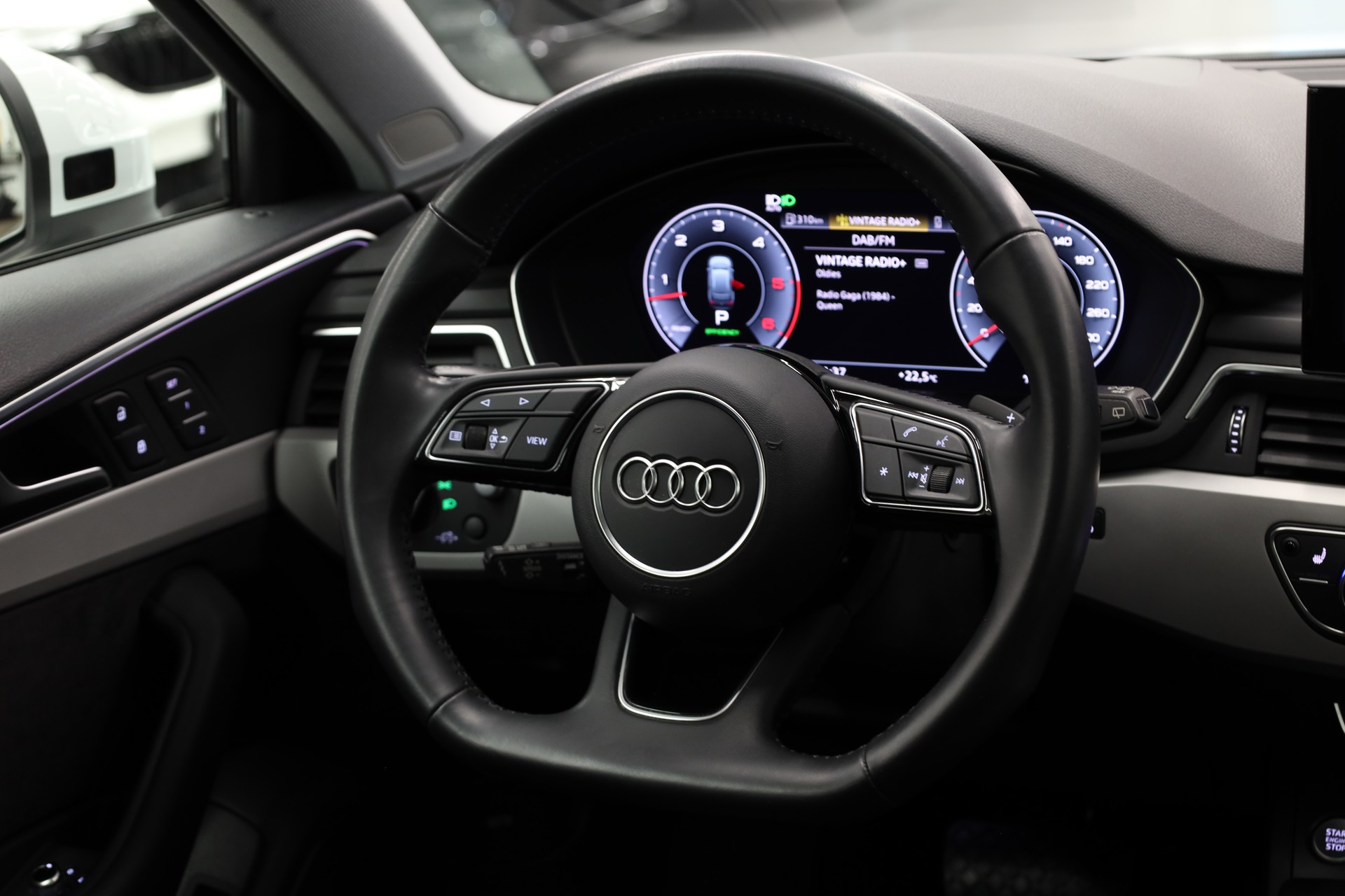 AUDI A4 Allroad 3.0 45 TDI quattro T-Tronic-image-17