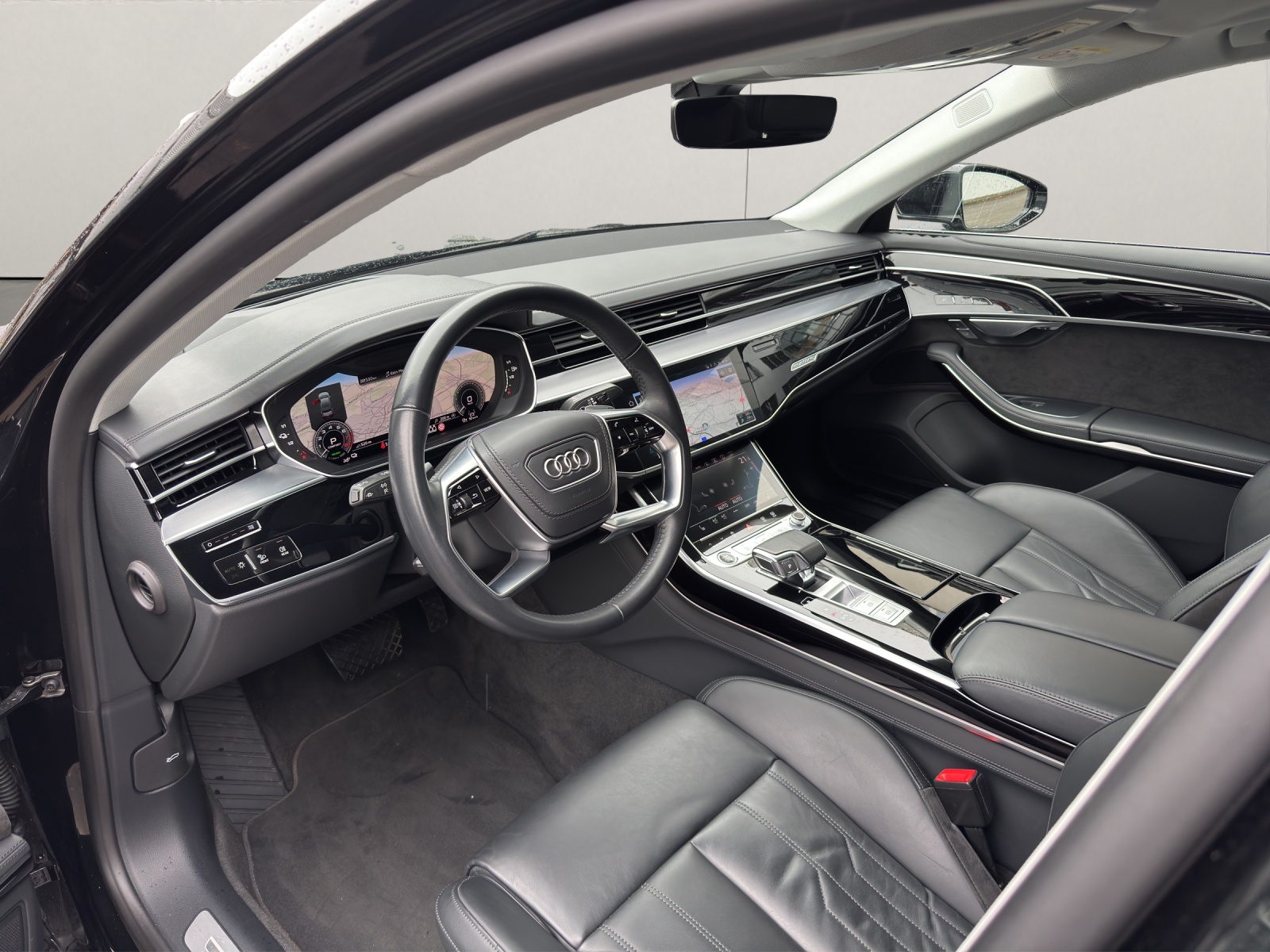 AUDI A8 60 TFSI e quattro tiptronic-image-8