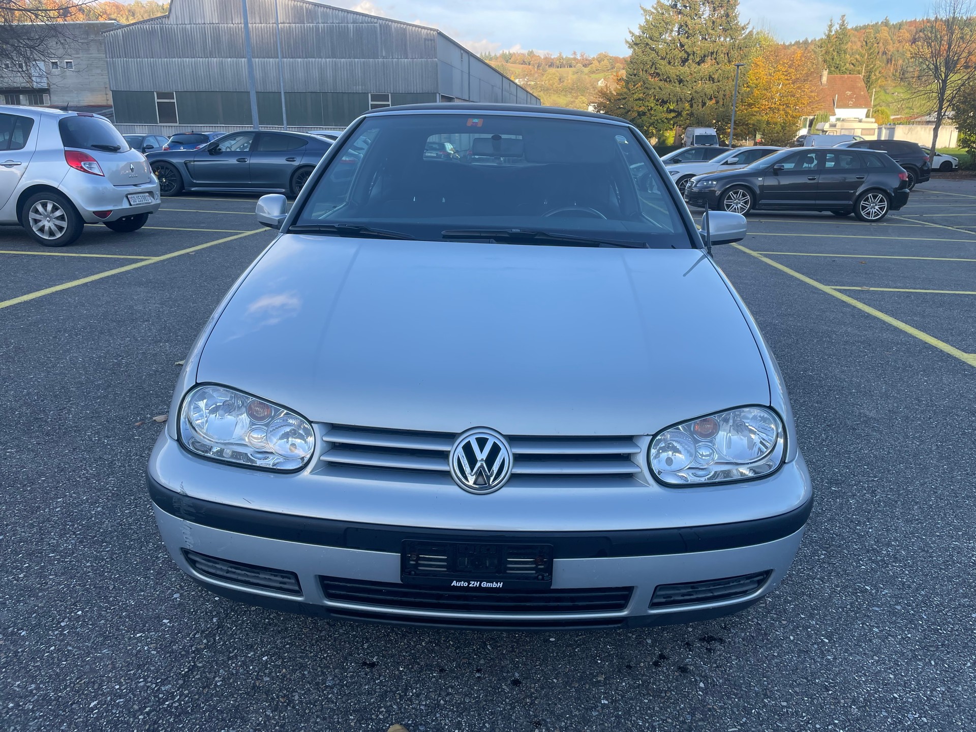 VW Golf Cabriolet 1600 Trendline-image-1