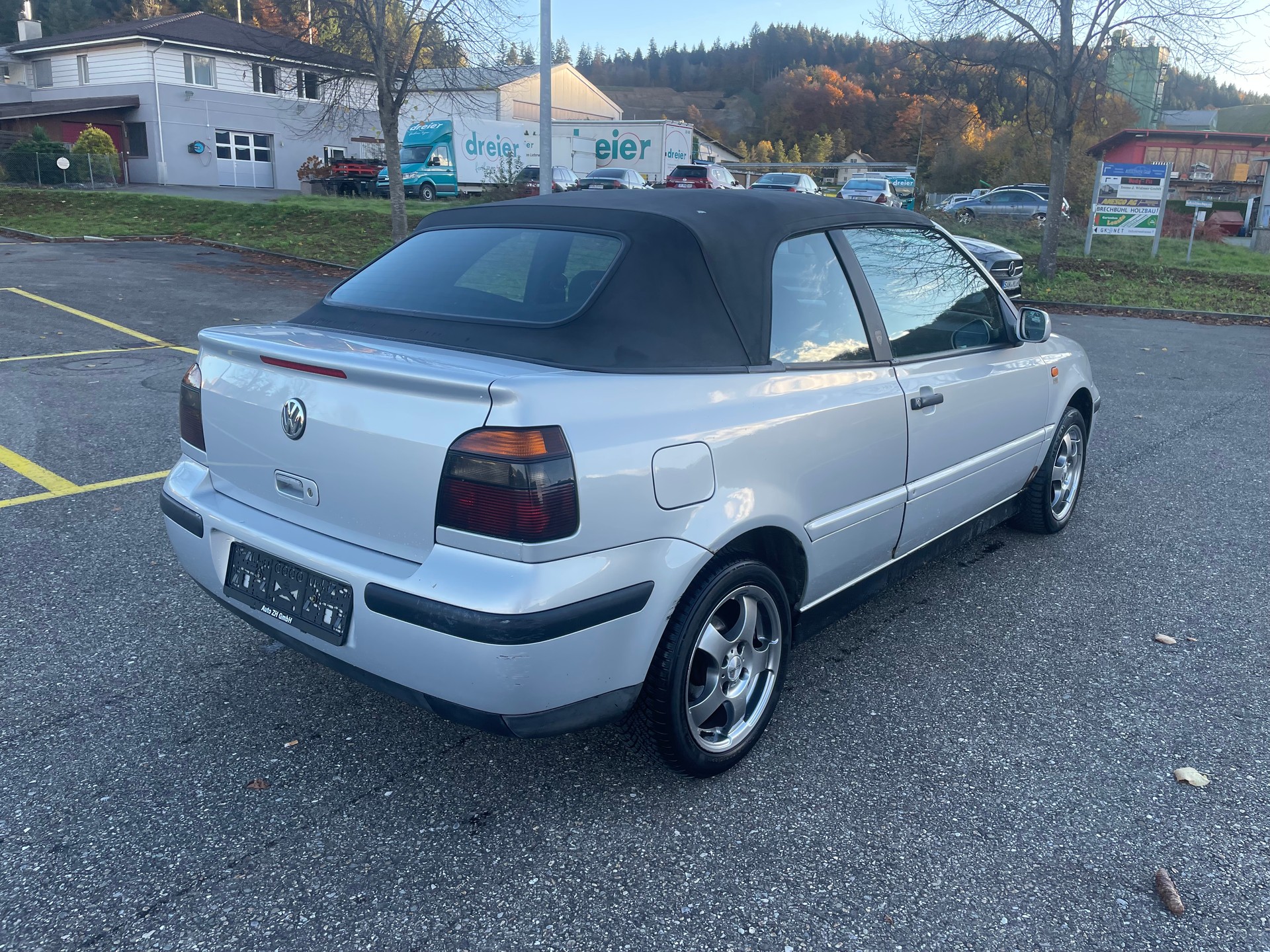 VW Golf Cabriolet 1600 Trendline-image-6