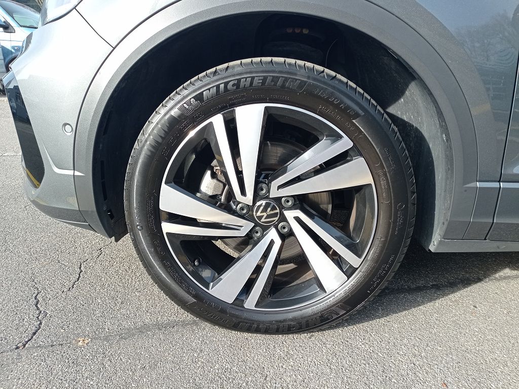 VW T-Roc 2.0 TSI R-Line DSG 4Motion-image-3