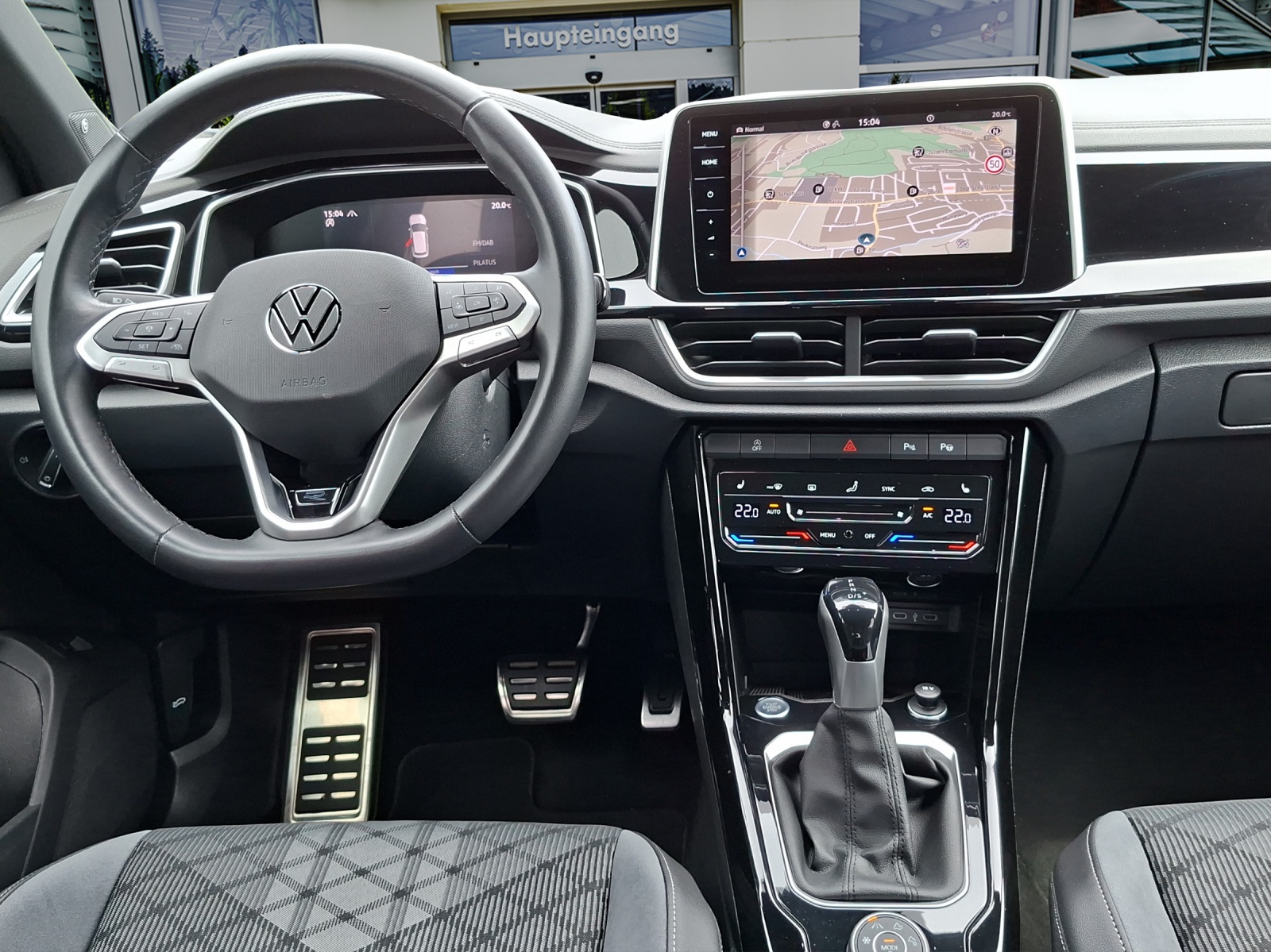 VW T-Roc 2.0 TSI R-Line DSG 4Motion-image-12