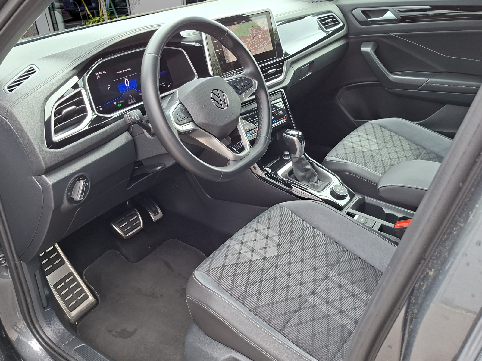VW T-Roc 2.0 TSI R-Line DSG 4Motion-image-9
