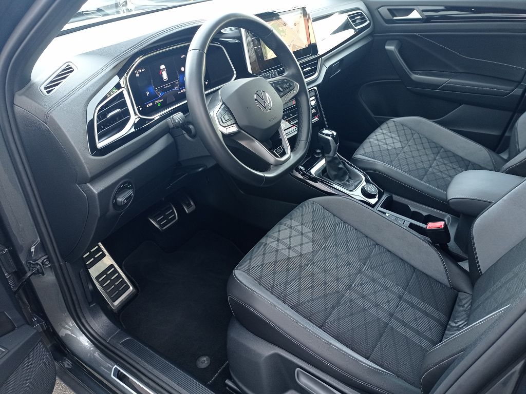 VW T-Roc 2.0 TSI R-Line DSG 4Motion-image-6